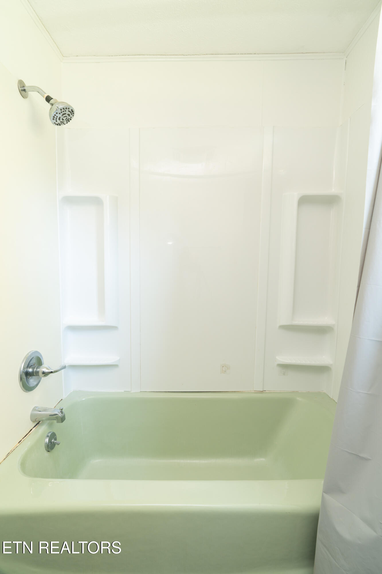 4516 NE Plummer Drive Knoxville TN 37918
