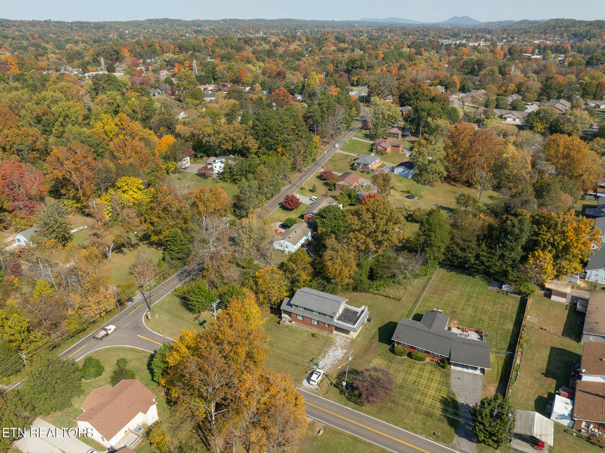 4516 NE Plummer Drive Knoxville TN 37918