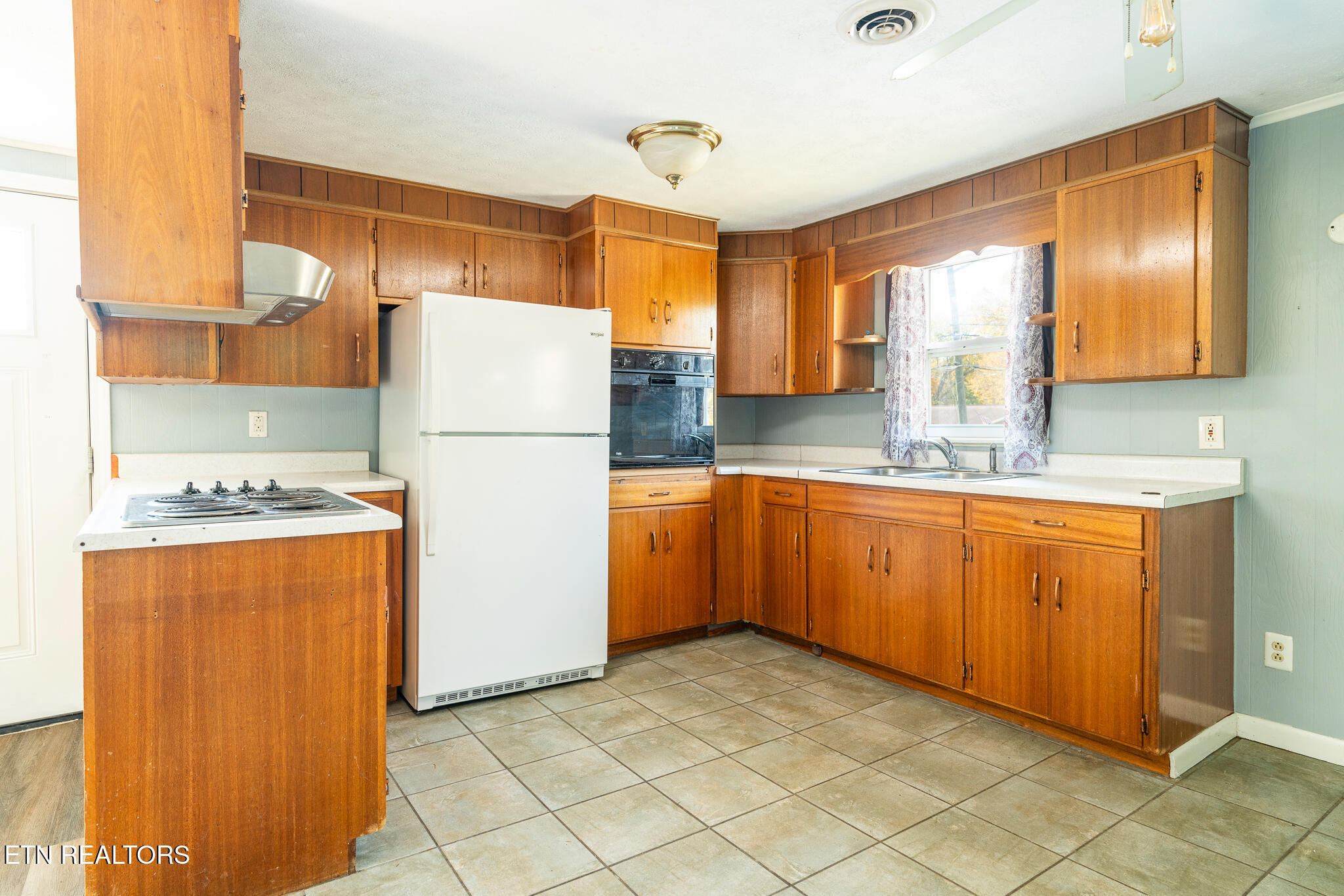 4516 NE Plummer Drive Knoxville TN 37918