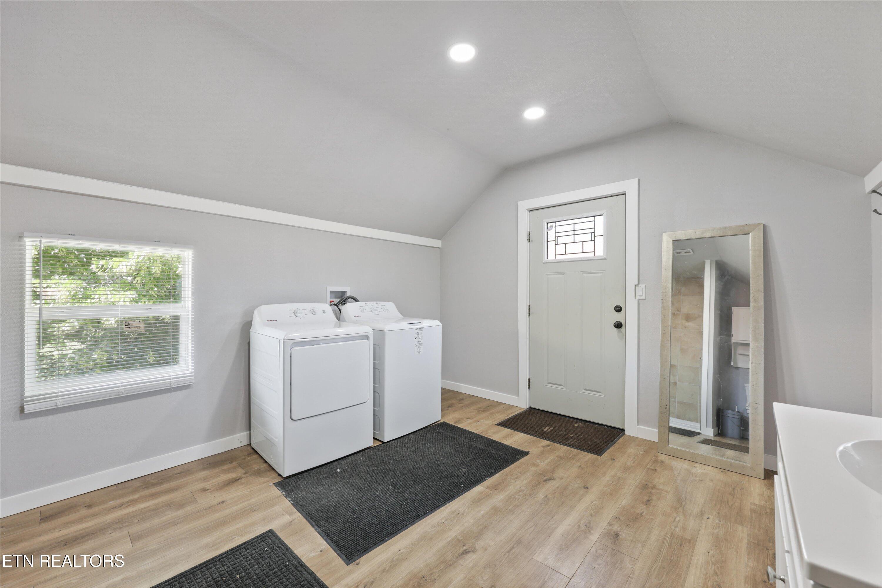 131 Burrville Road Sunbright TN 37872