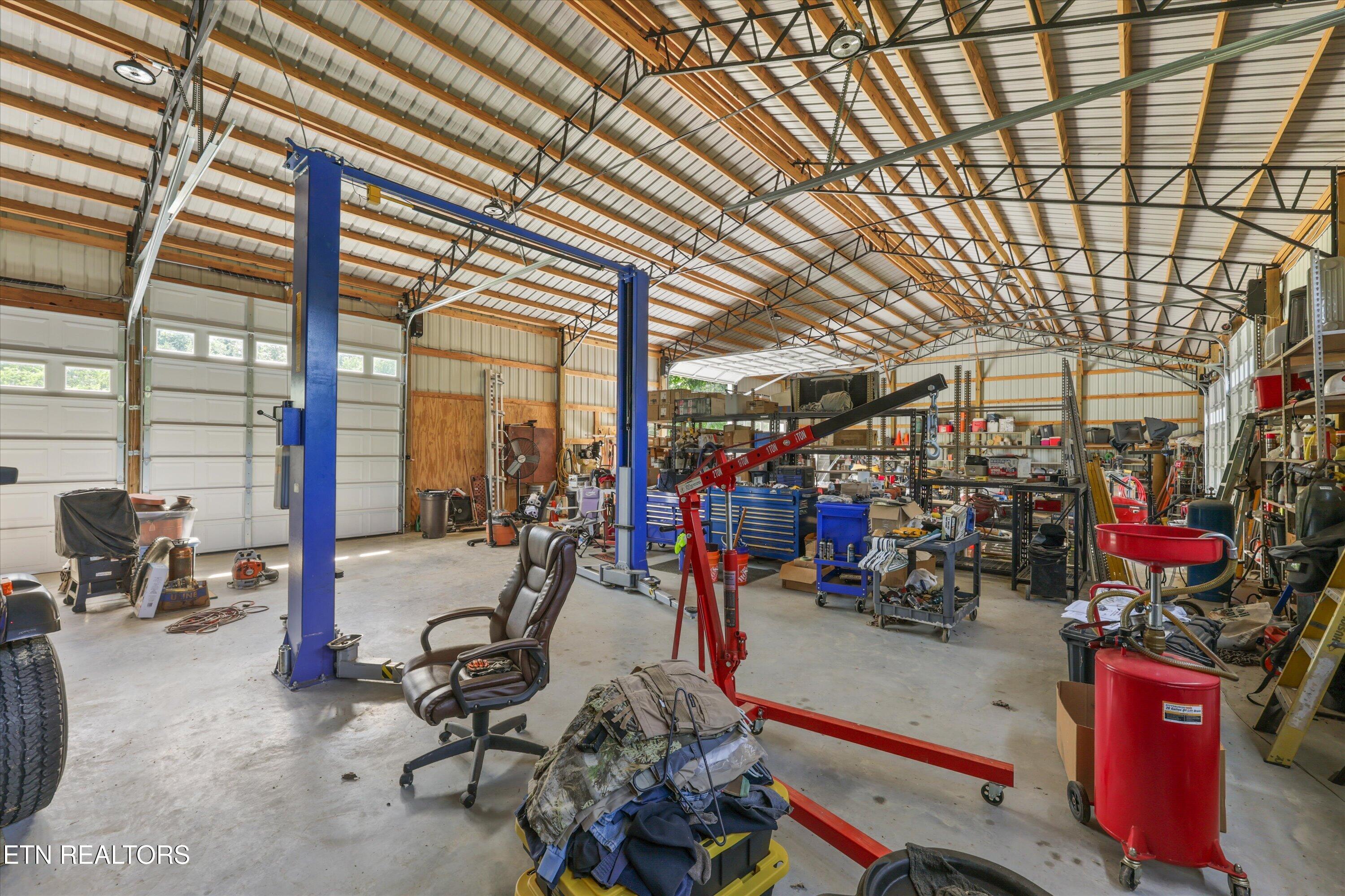 131 Burrville Road Sunbright TN 37872