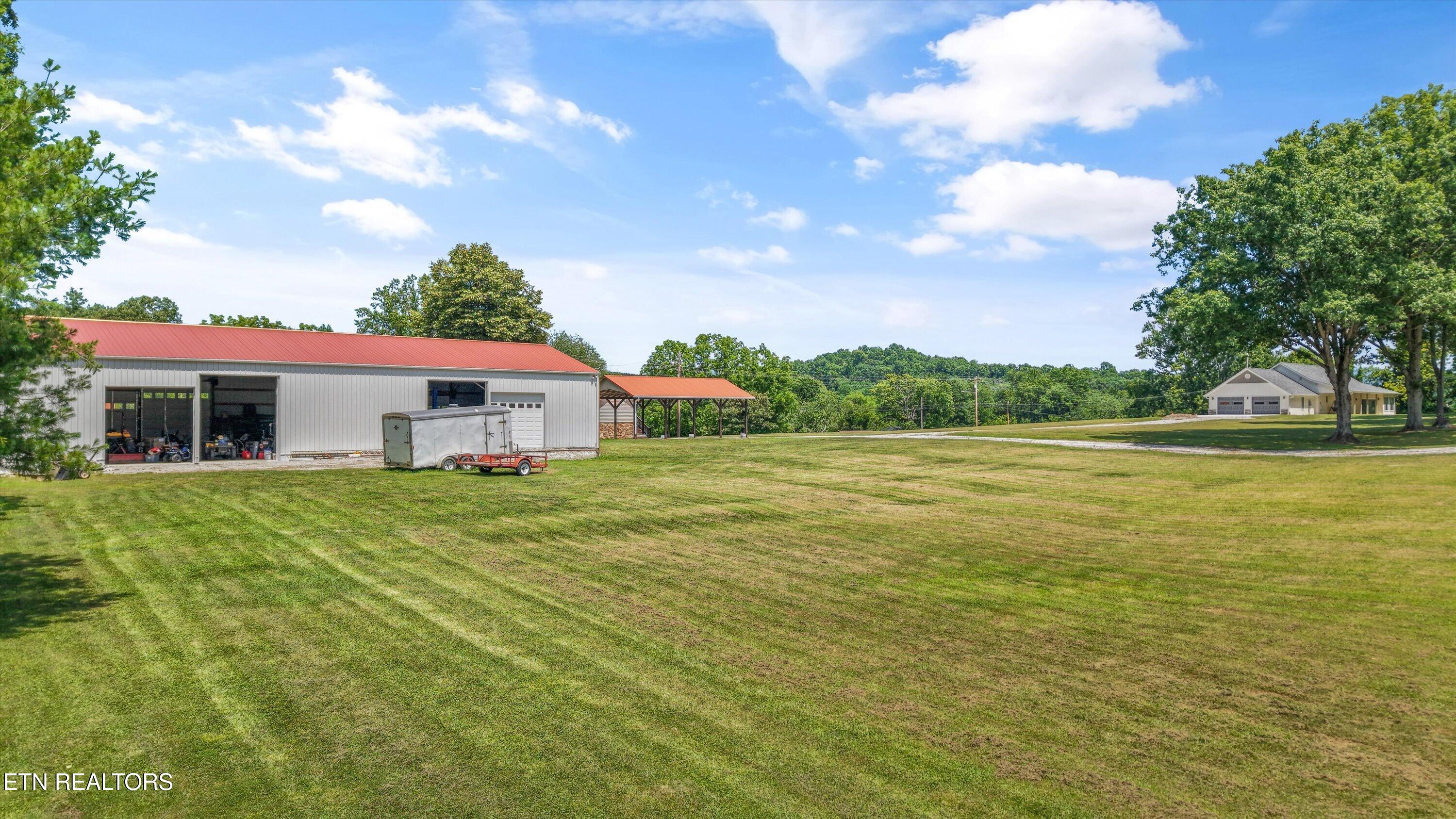 131 Burrville Road Sunbright TN 37872