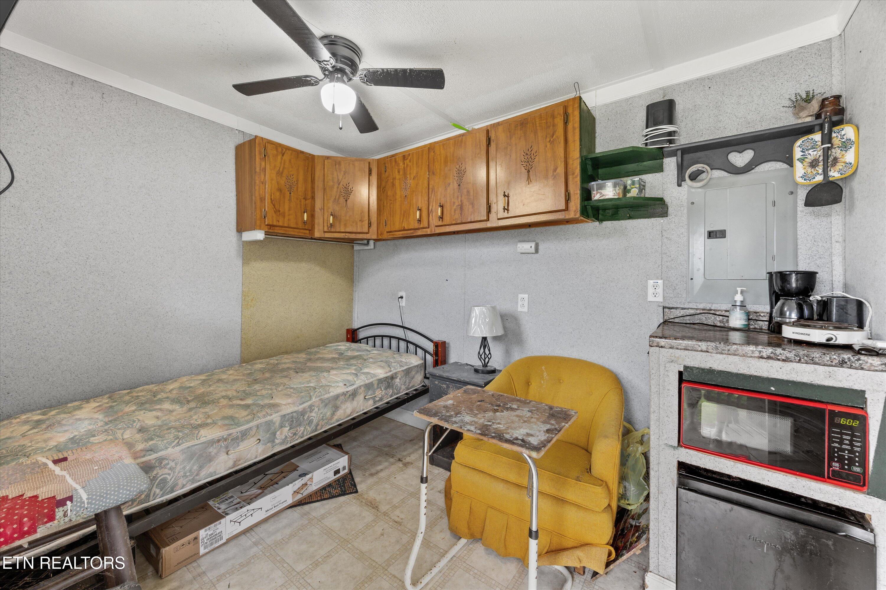 5704 Scott Highway Robbins TN 37852