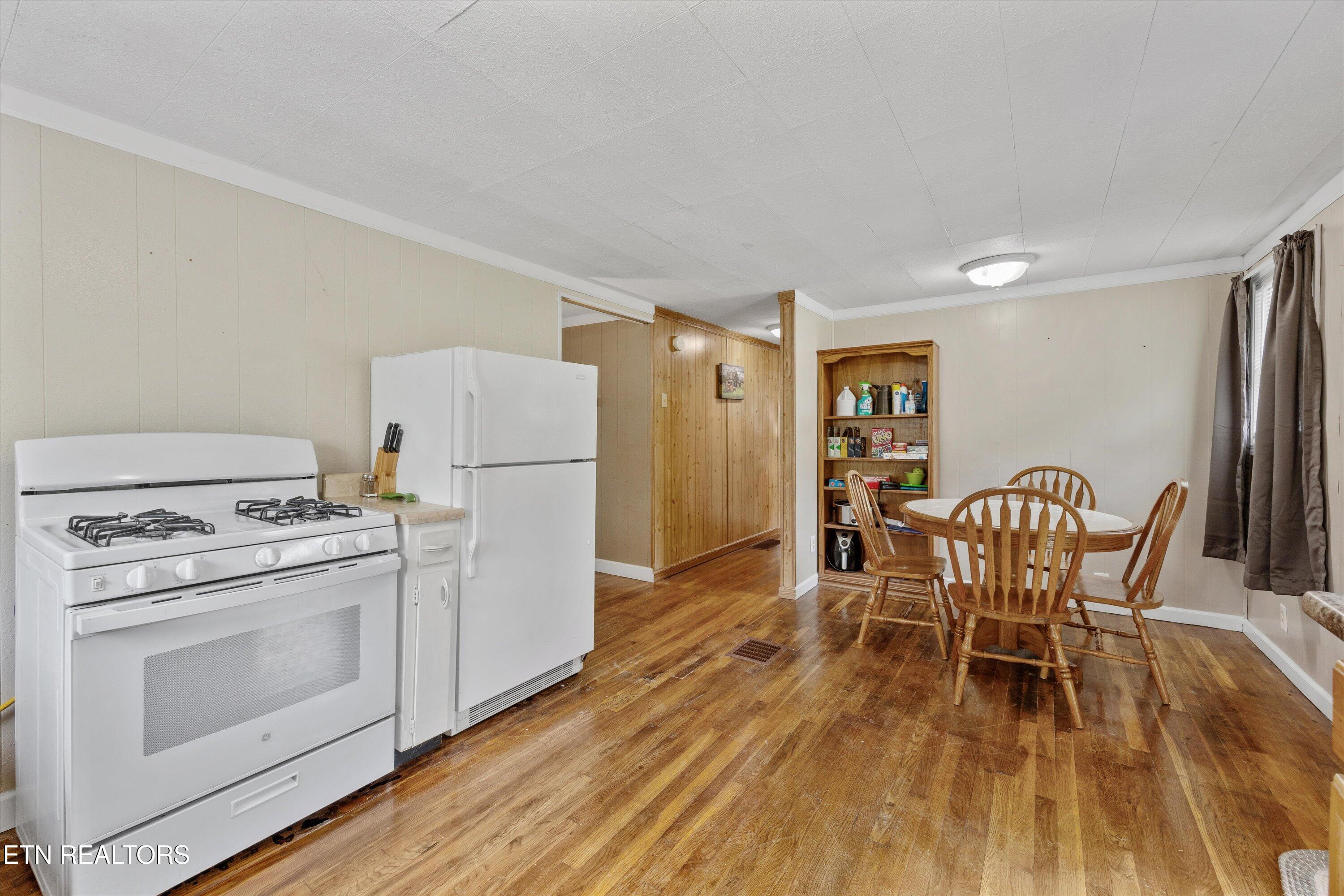 5704 Scott Highway Robbins TN 37852