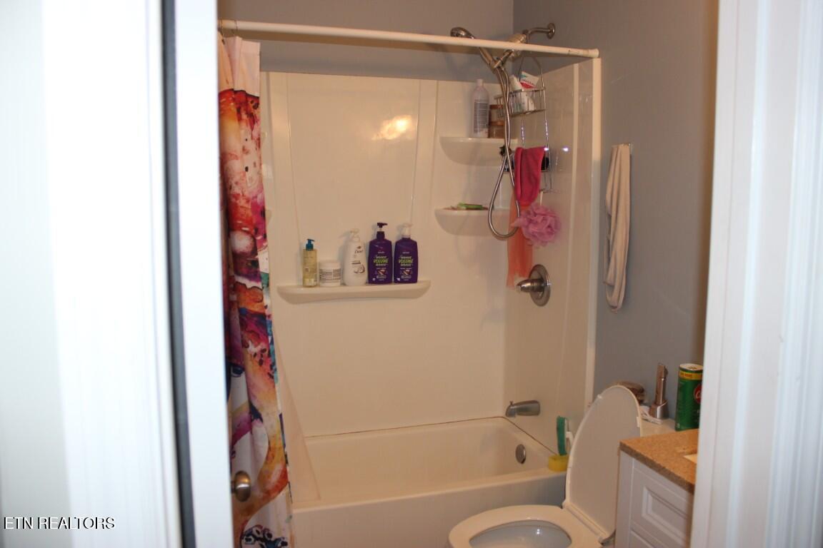 114 N Jefferson Circle Oak Ridge TN 37830