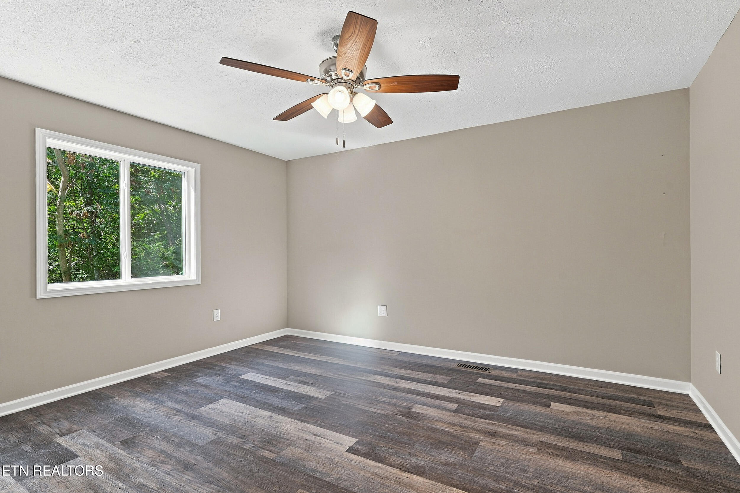 2519 Ridge Road Pigeon Forge TN 37863
