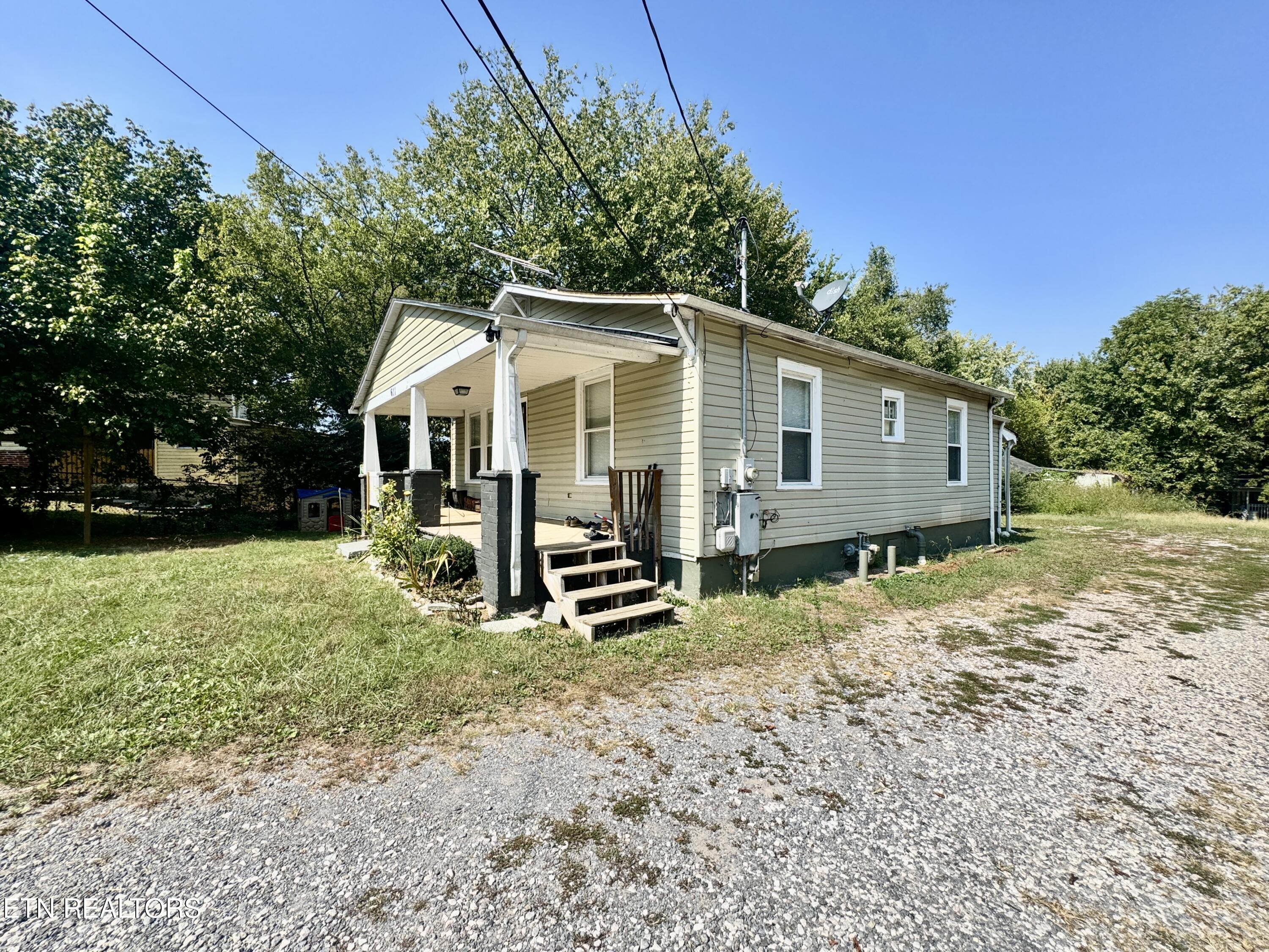 611 Glenoaks Drive Knoxville TN 37912