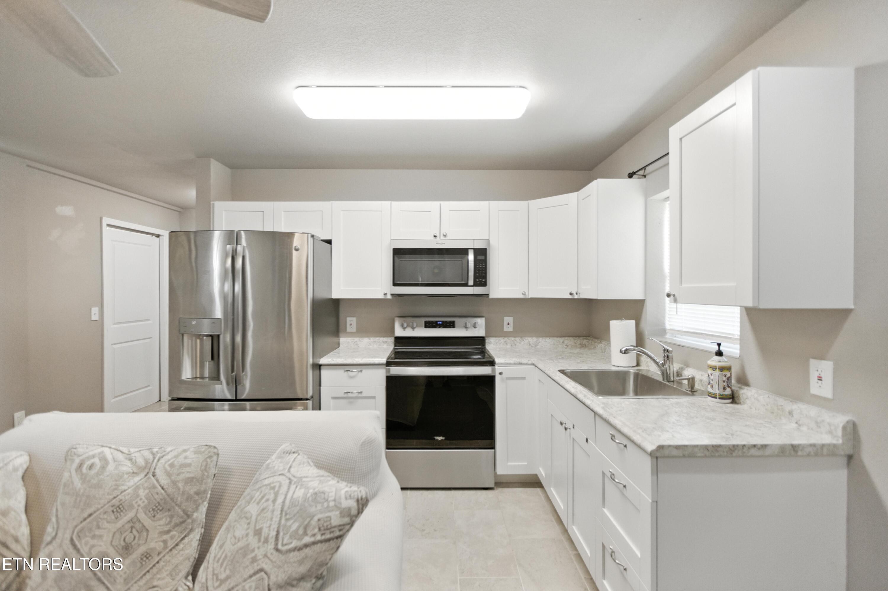 4703 Highway 25e Tazewell TN 37879