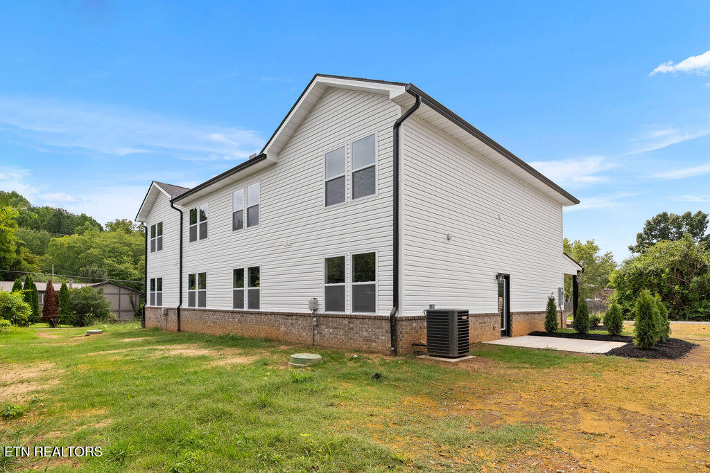 2634 White Plains Way Knoxville TN 37920