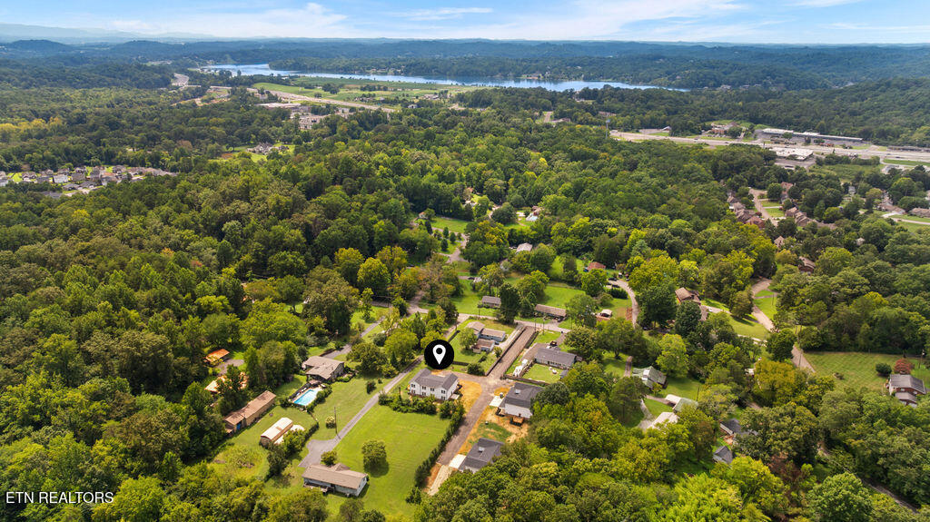 2634 White Plains Way Knoxville TN 37920