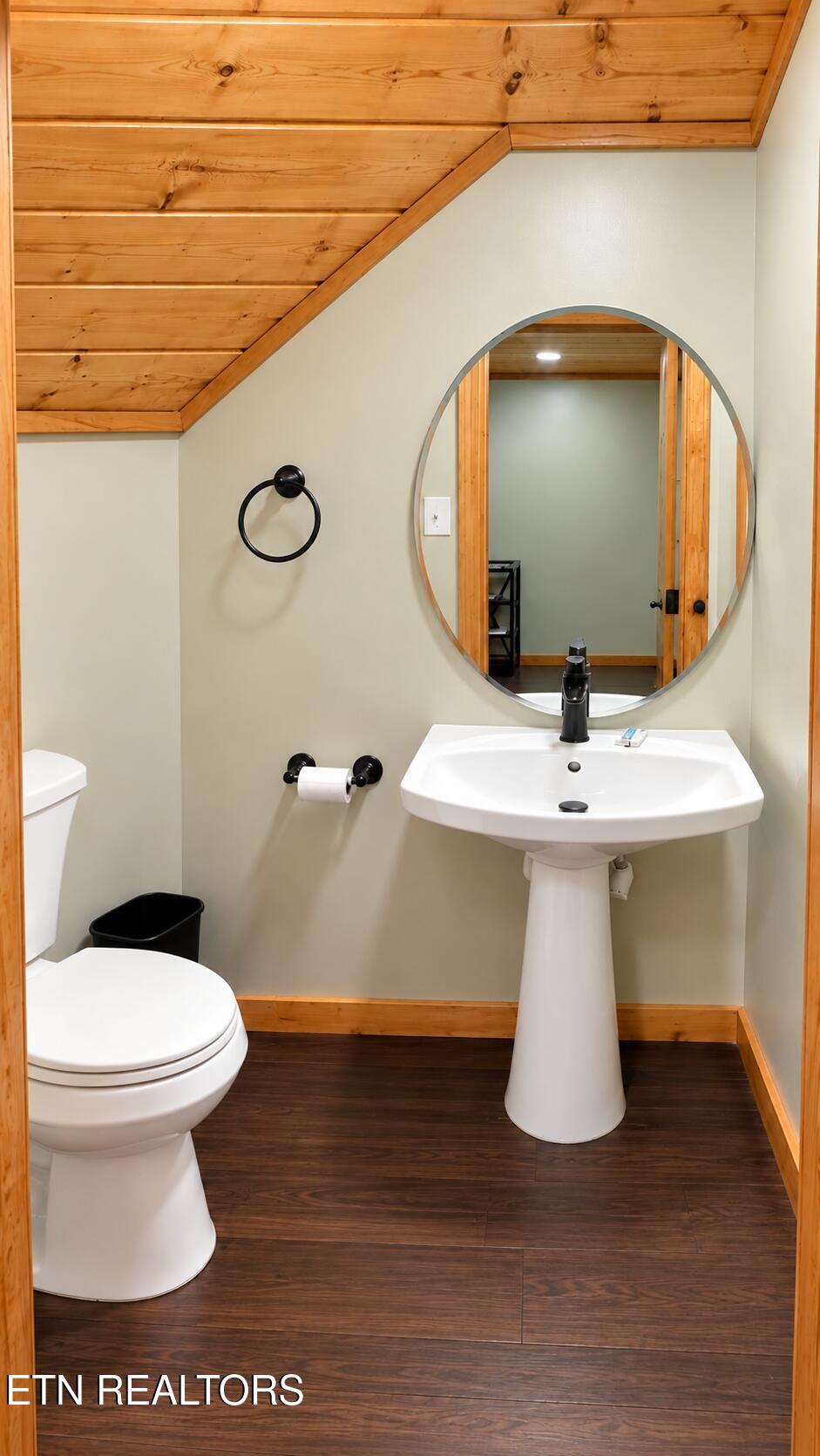 2680 High Valley Drive Pigeon Forge TN 37863
