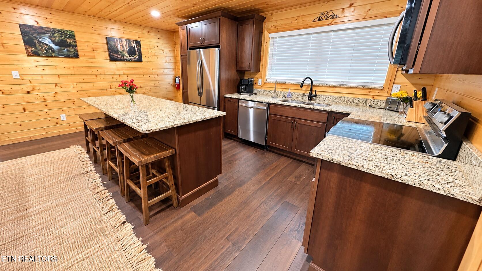 2680 High Valley Drive Pigeon Forge TN 37863