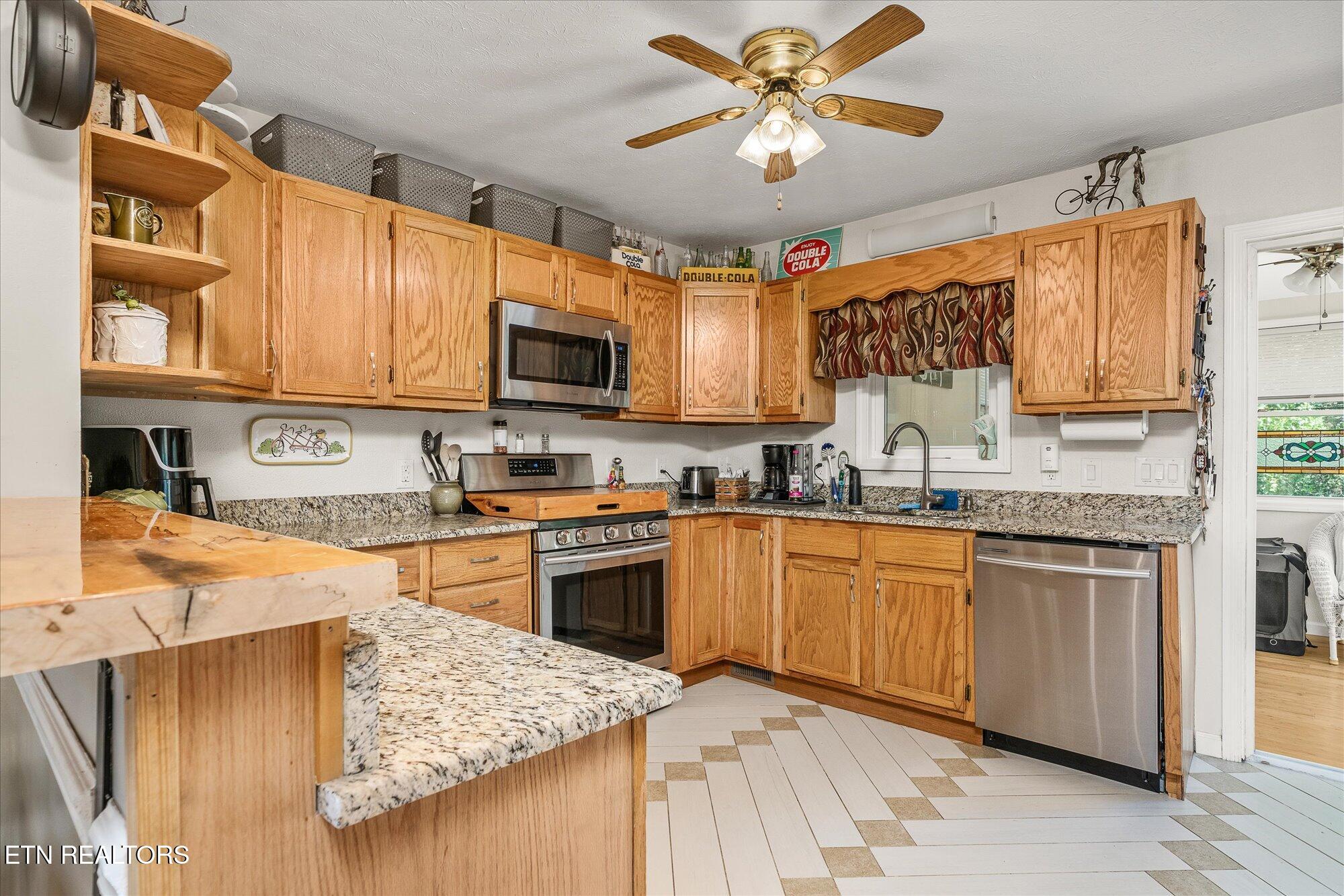 207 Hayes Road Crossville TN 38555