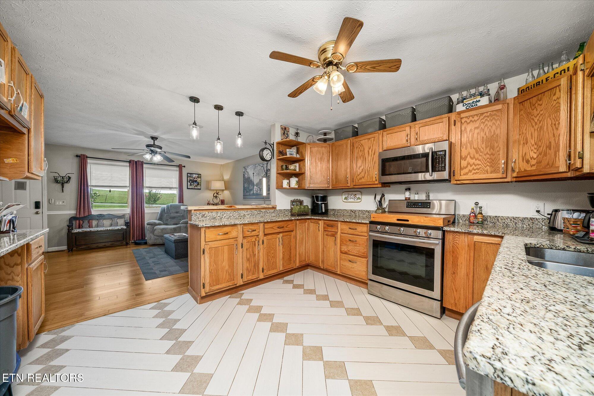 207 Hayes Road Crossville TN 38555