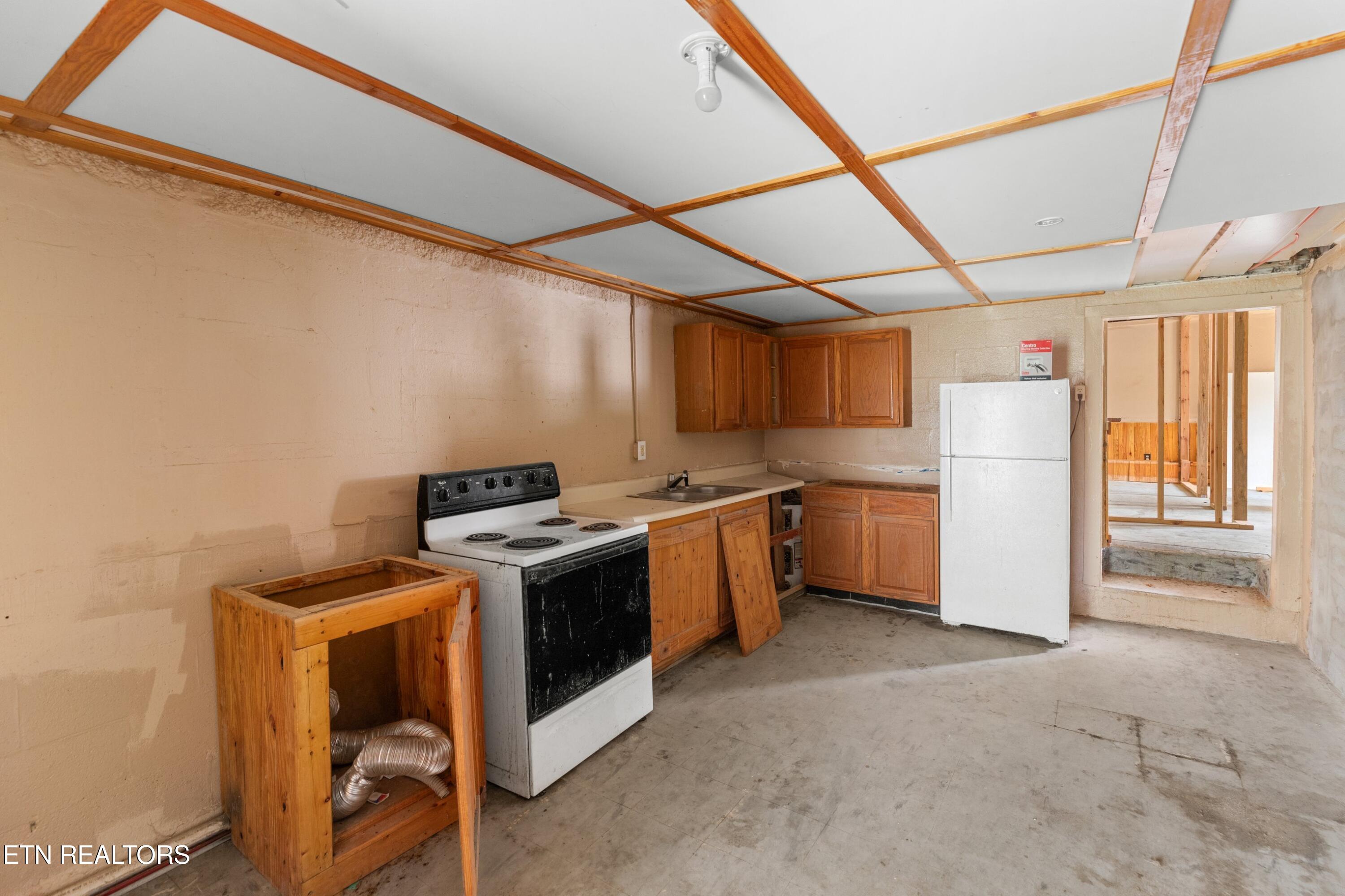 6563 E Andrew Johnson Highway Whitesburg TN 37891