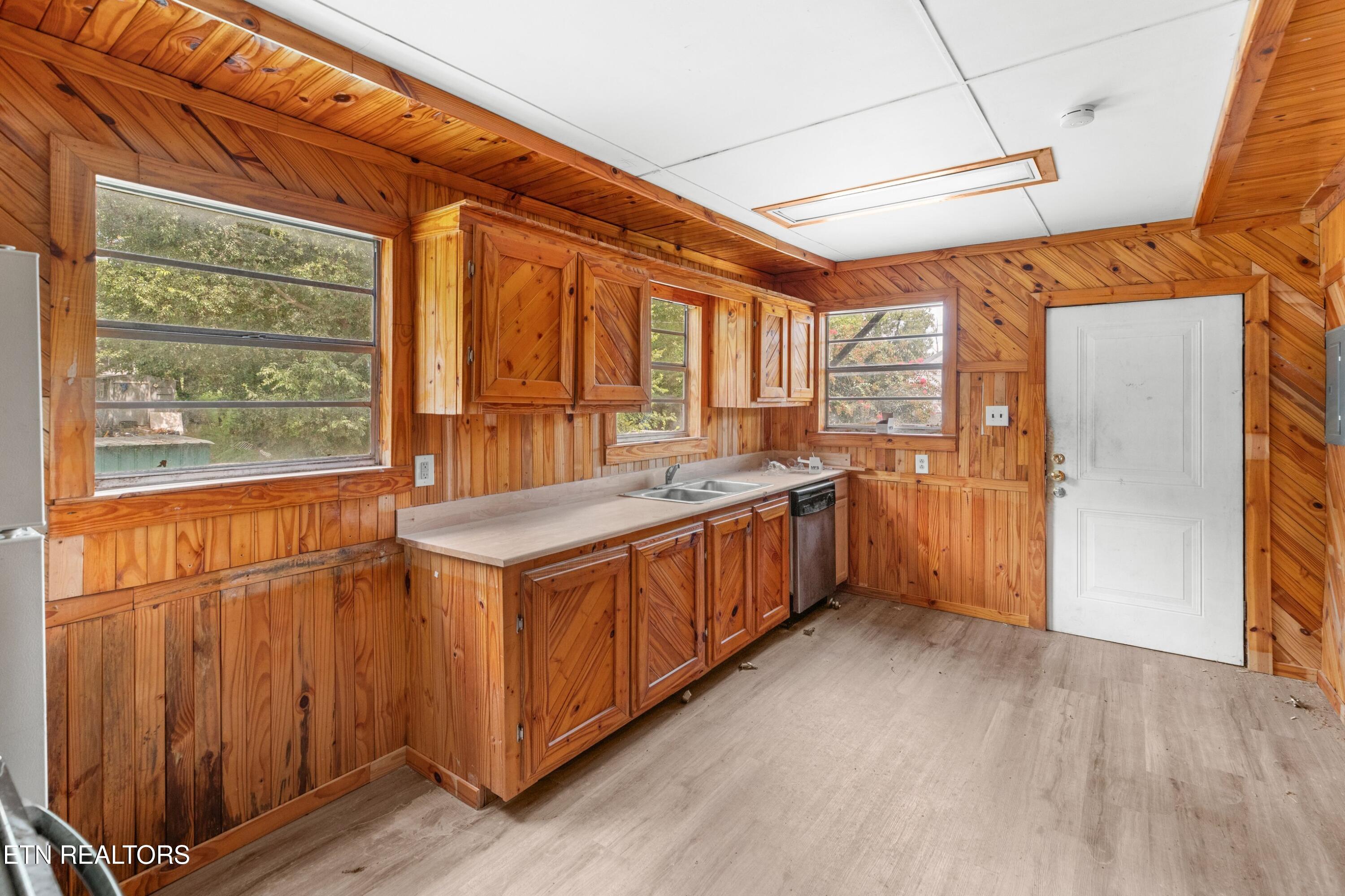 6563 E Andrew Johnson Highway Whitesburg TN 37891