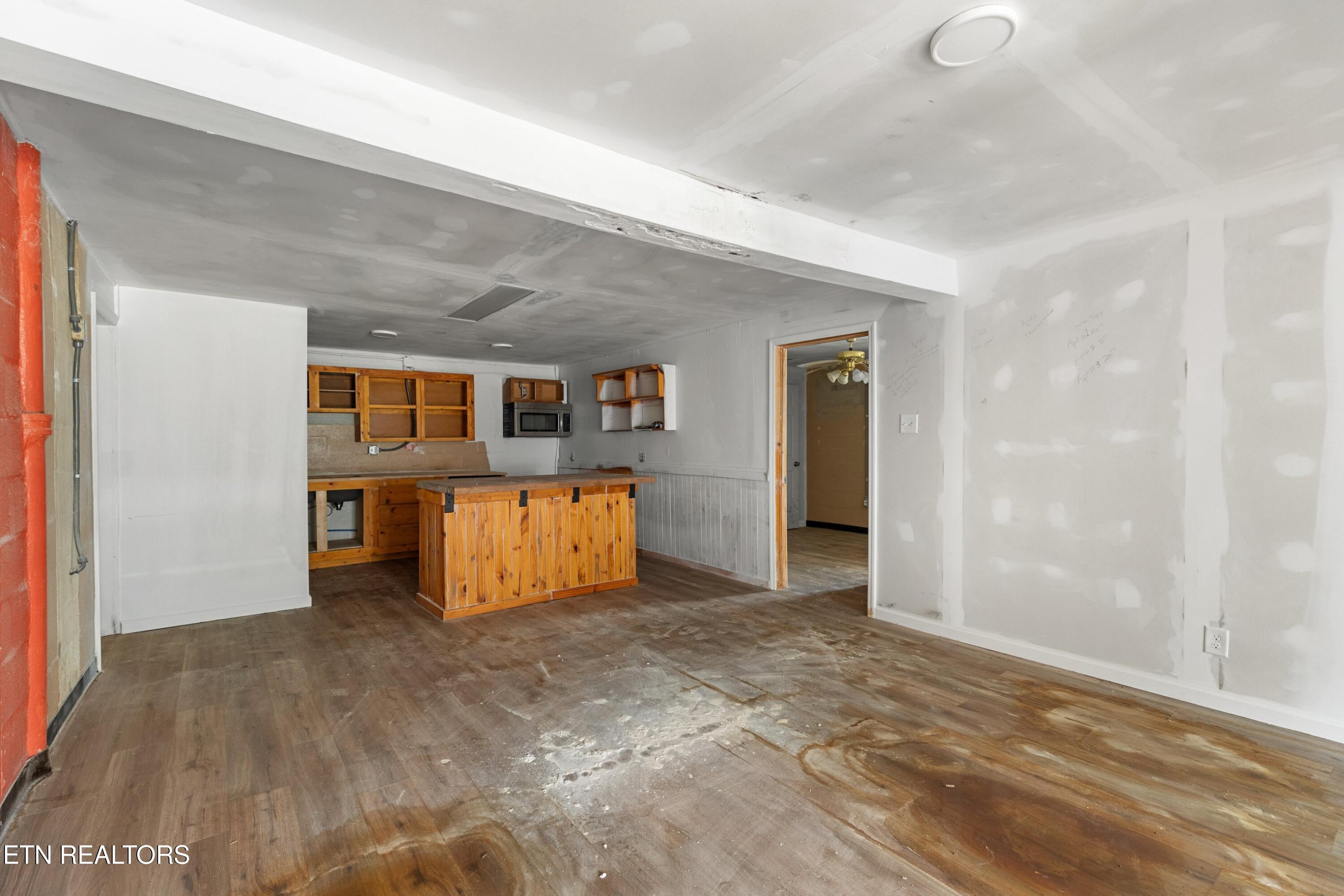 6563 E Andrew Johnson Highway Whitesburg TN 37891