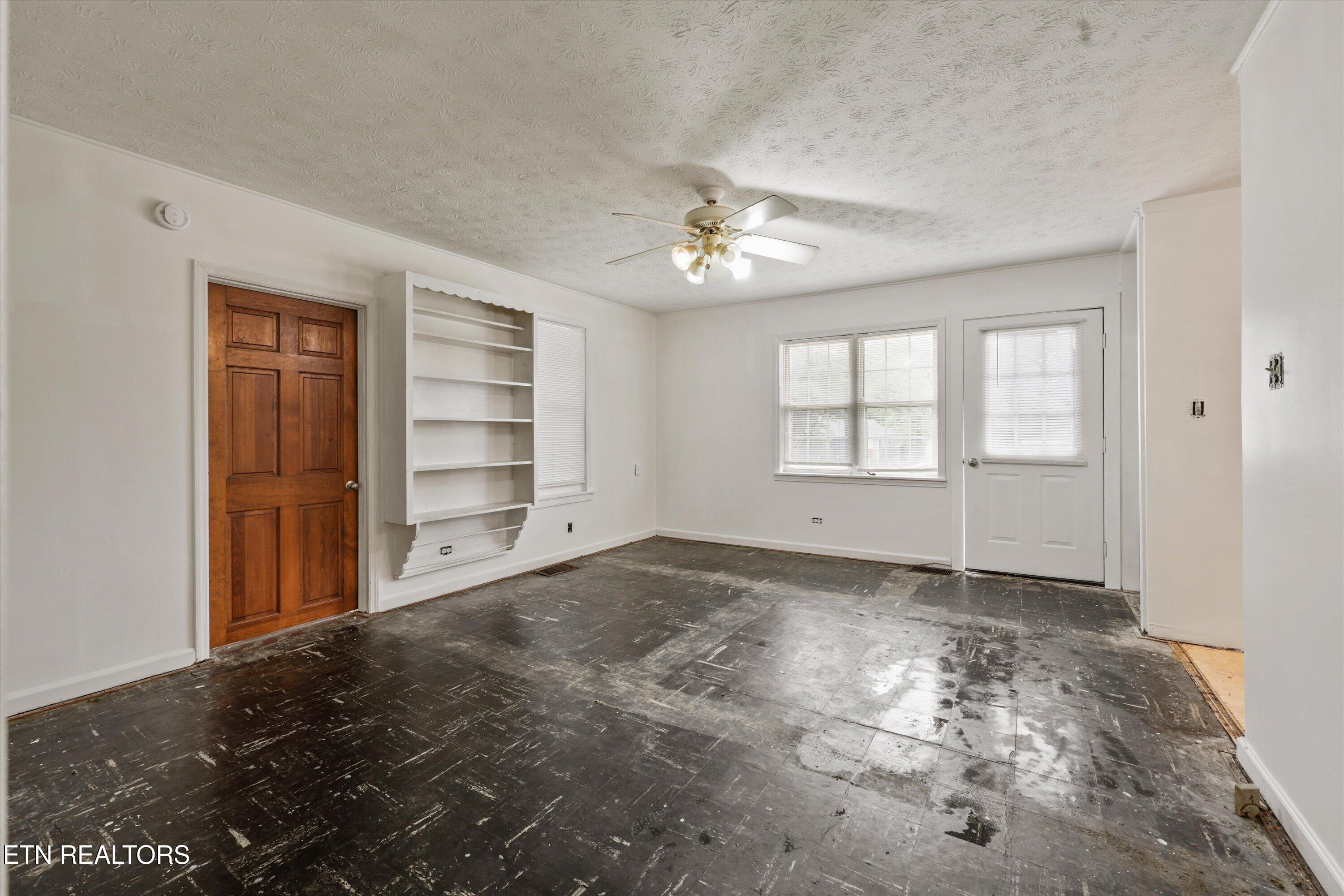 148 Maryville Circle Oak Ridge TN 37830