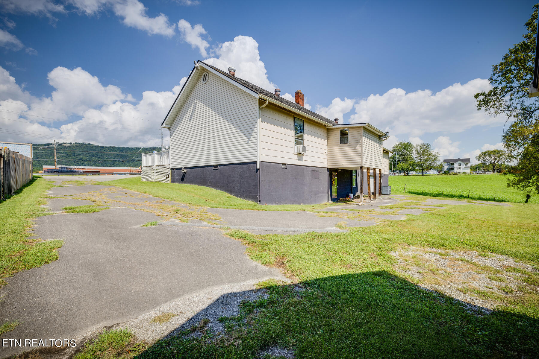 115 Main Street Jacksboro TN 37757