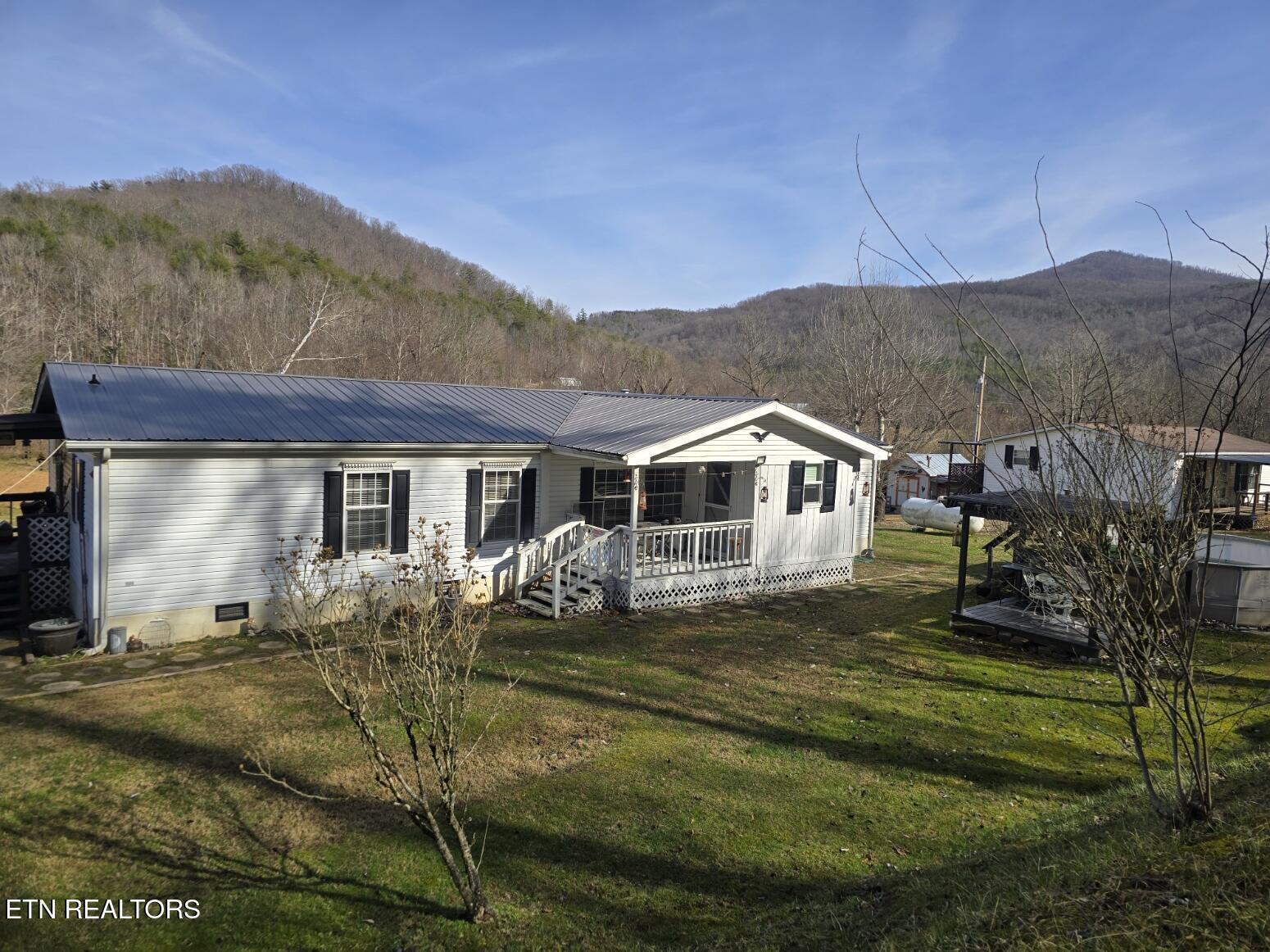8275 Brimstone Road Robbins TN 37852
