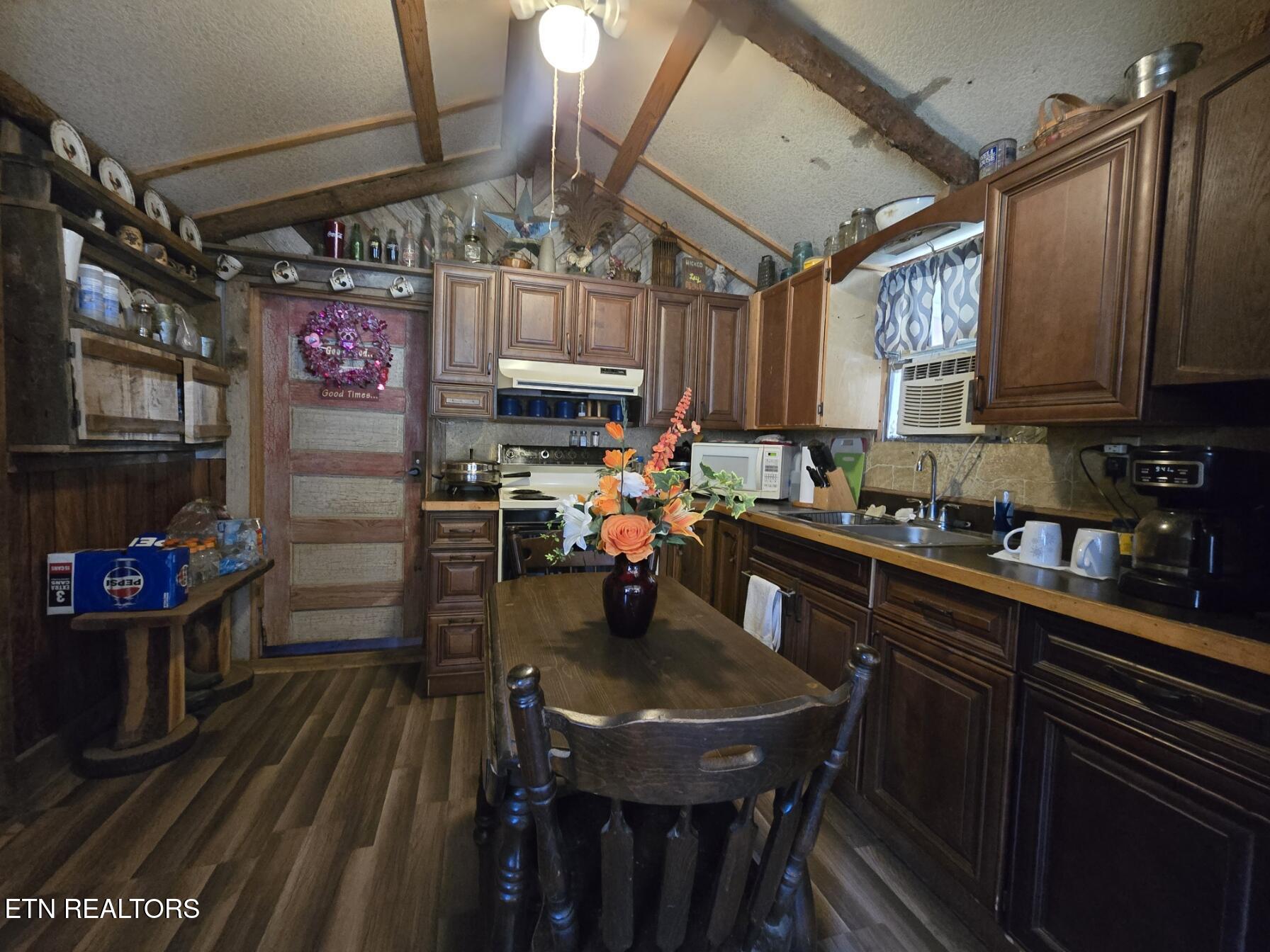 8275 Brimstone Road Robbins TN 37852