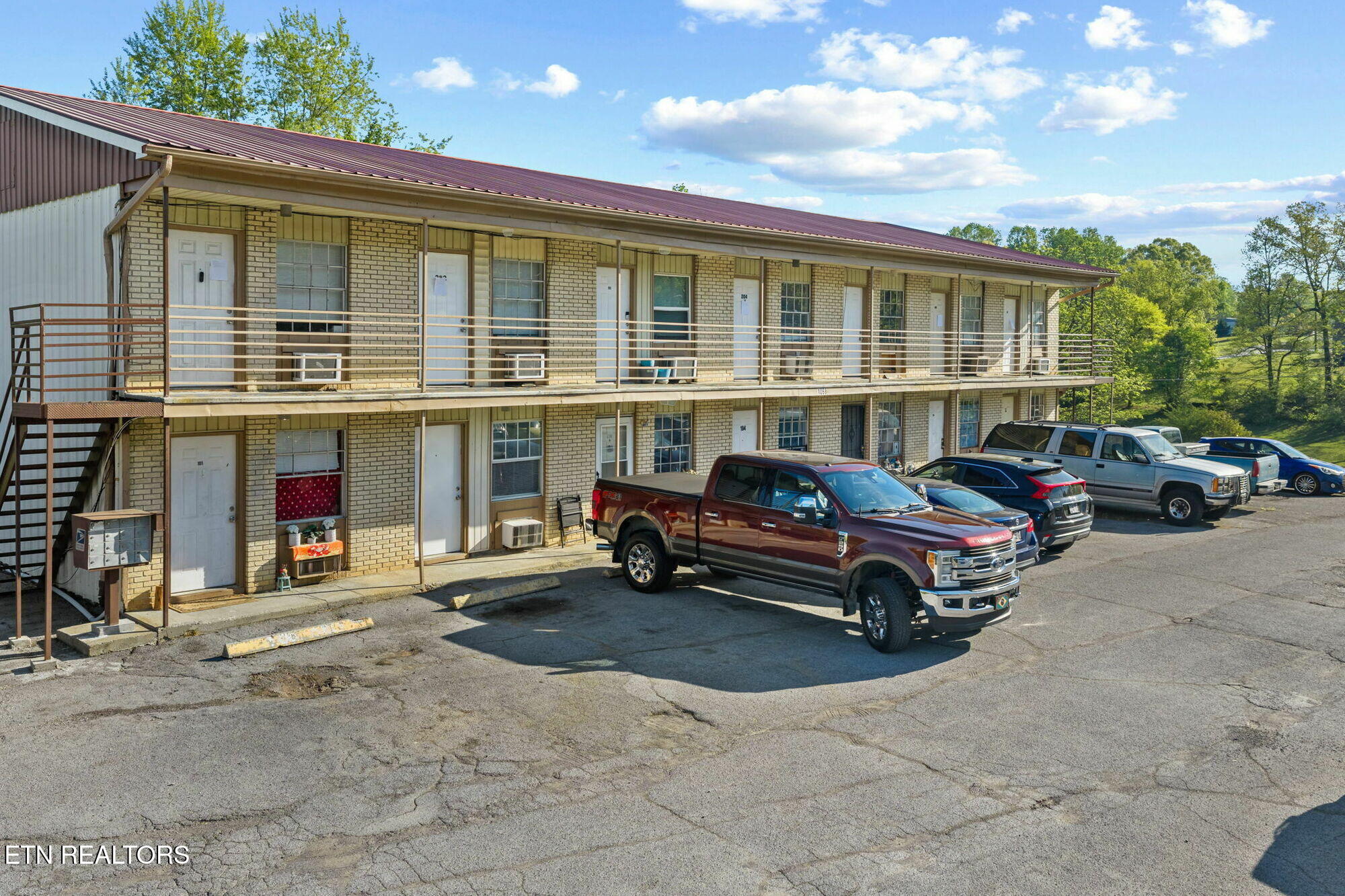1068 Wooddale Church Road Strawberry Plains TN 37871
