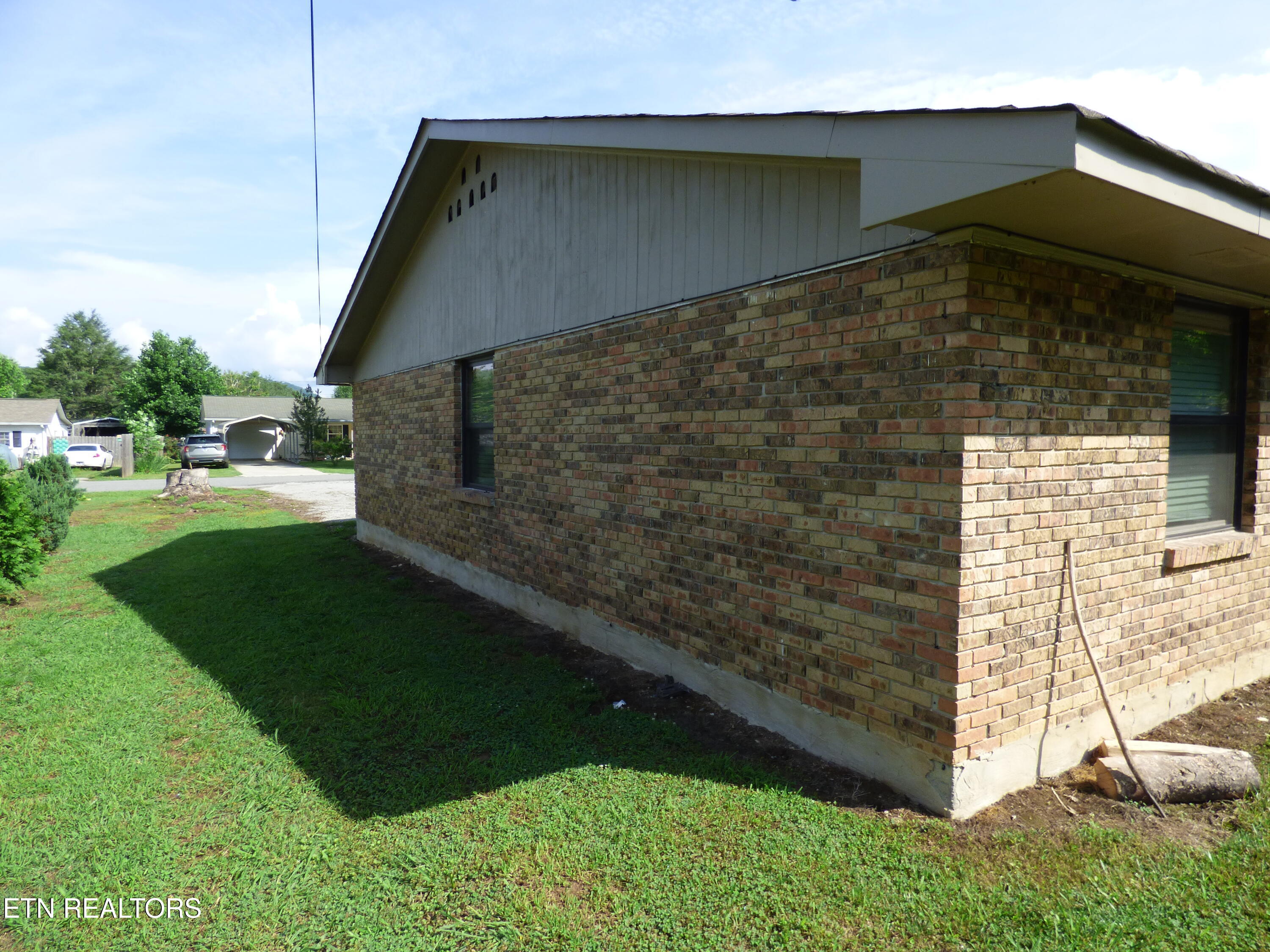 153 Travis Drive Spring City TN 37381
