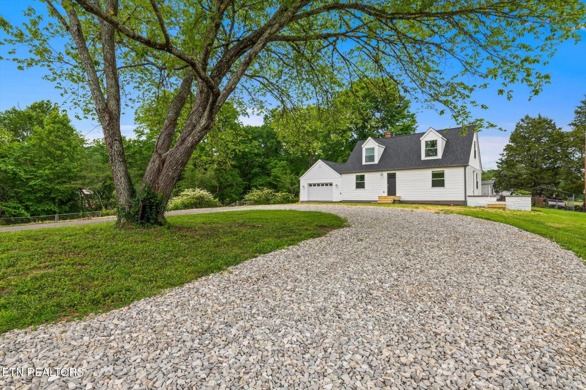 115 & 111 Brownlow Drive Rockwood TN 37854