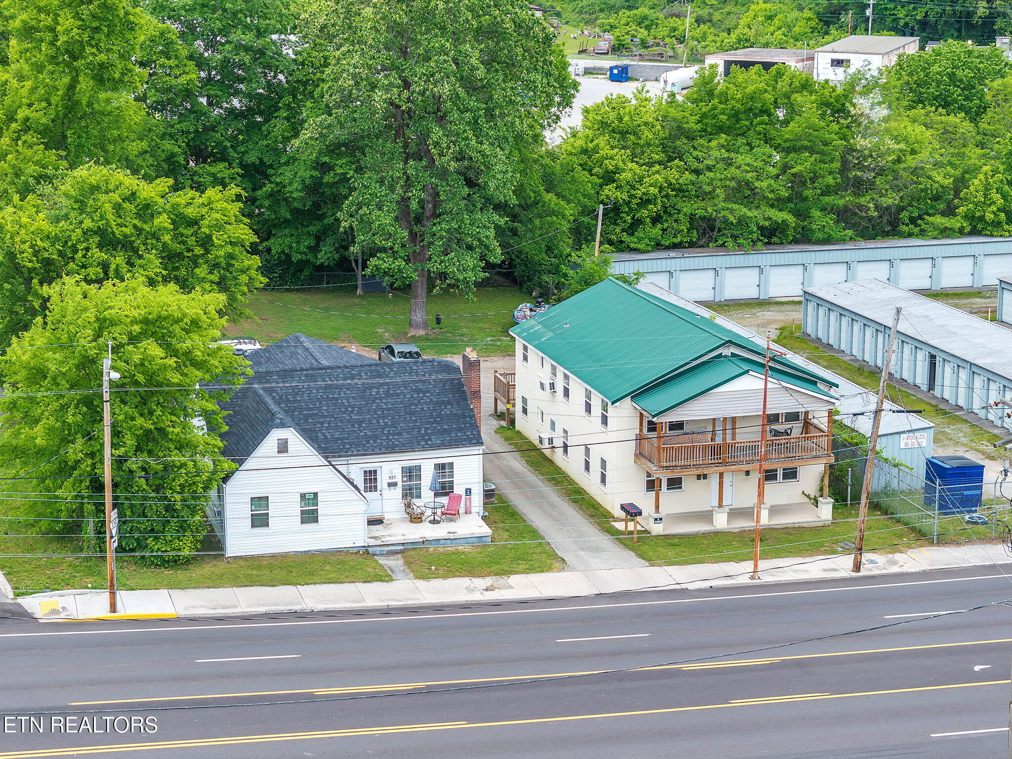 929 N Roane Street Harriman TN 37748