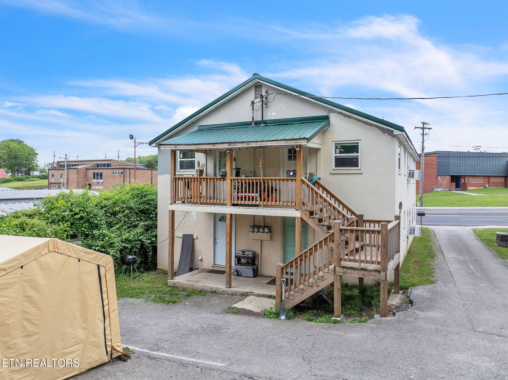 929 N Roane Street Harriman TN 37748