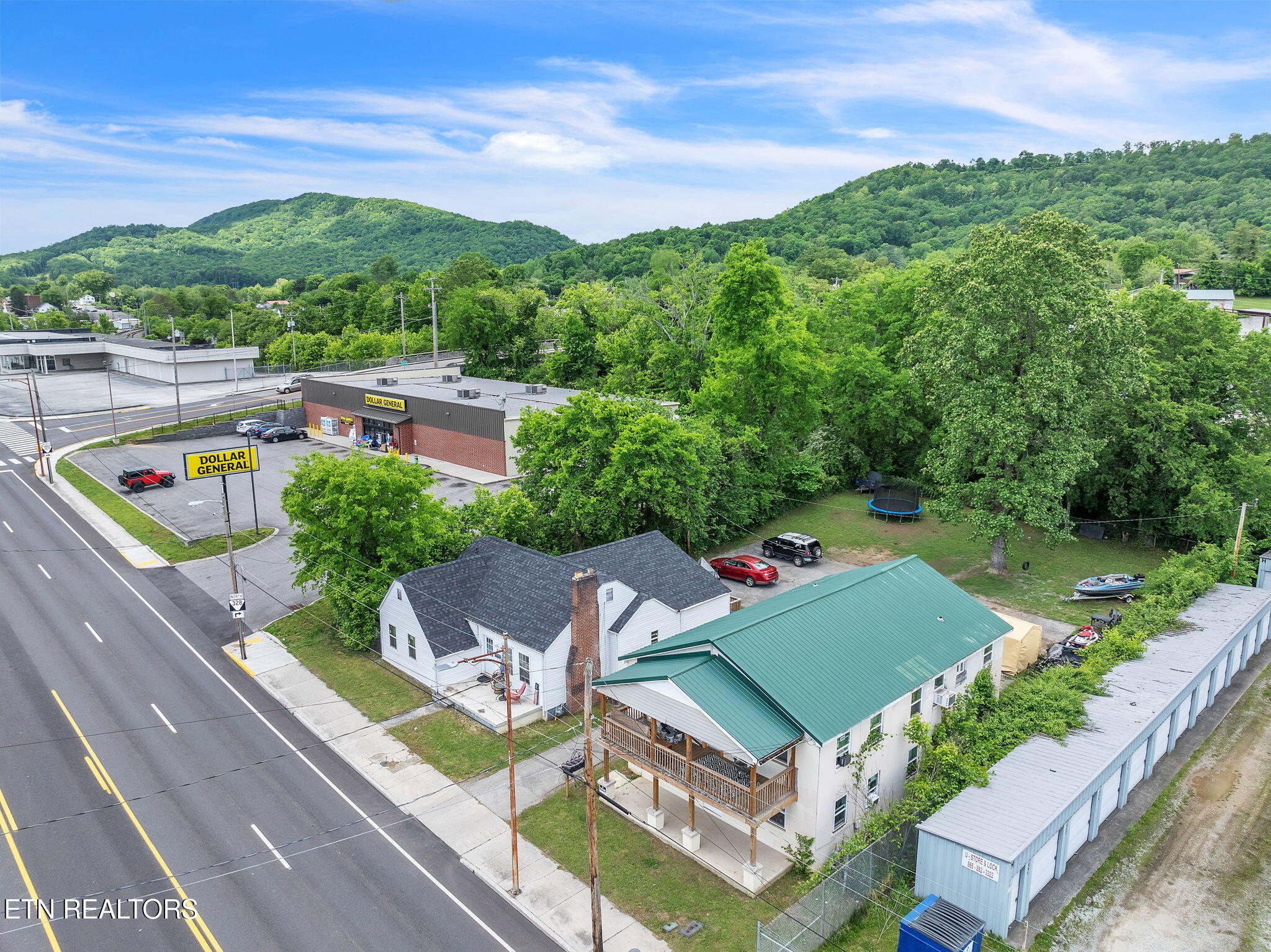 929 N Roane Street Harriman TN 37748