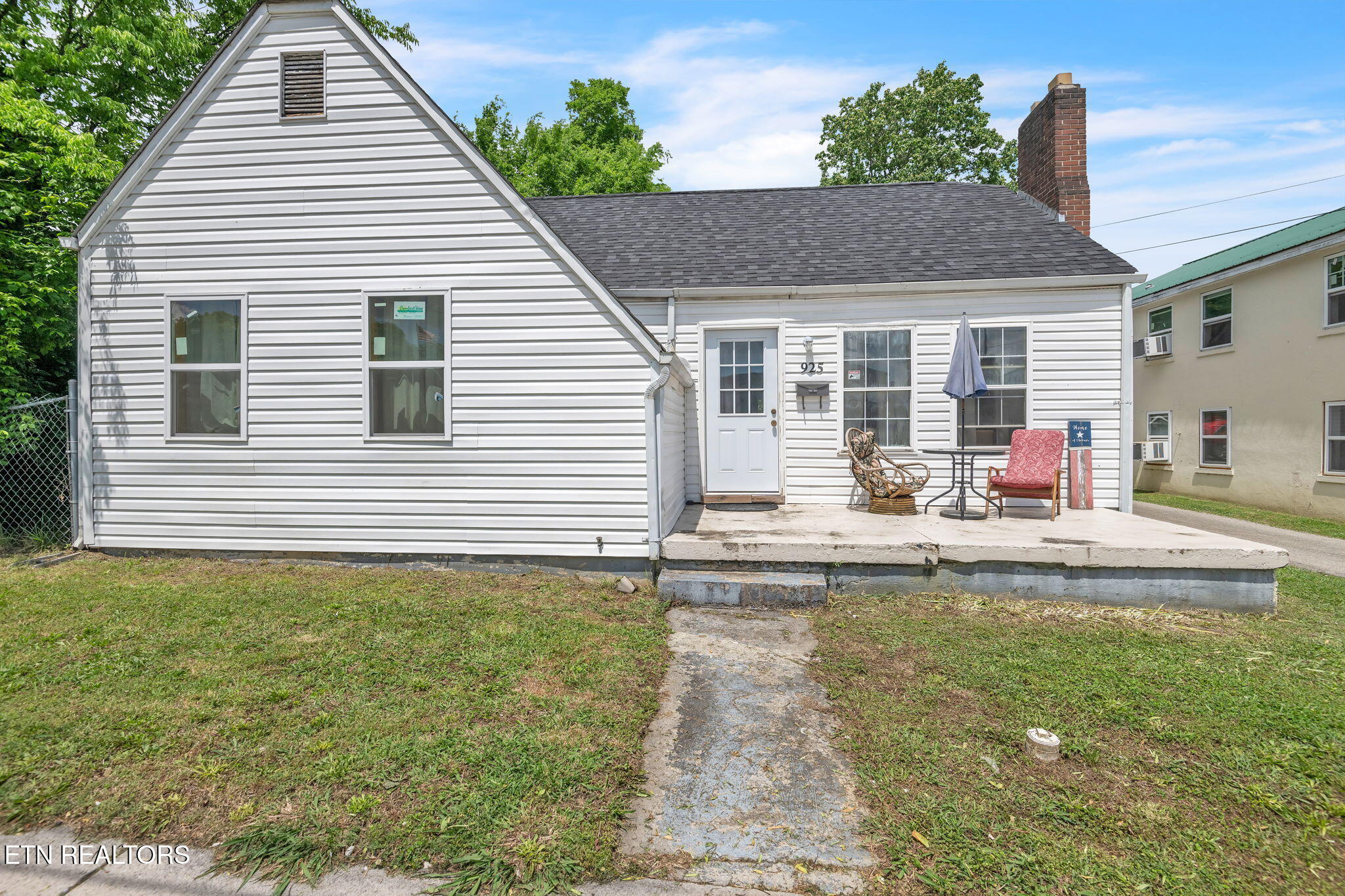929 N Roane Street Harriman TN 37748
