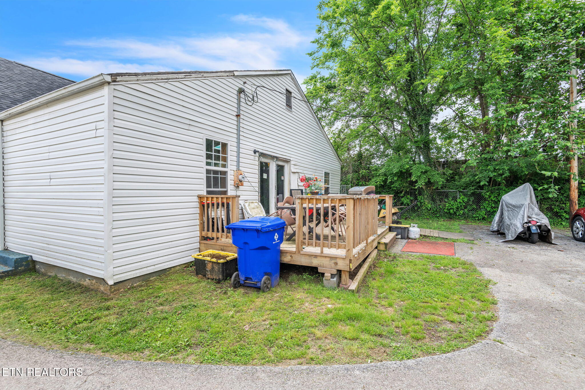 929 N Roane Street Harriman TN 37748