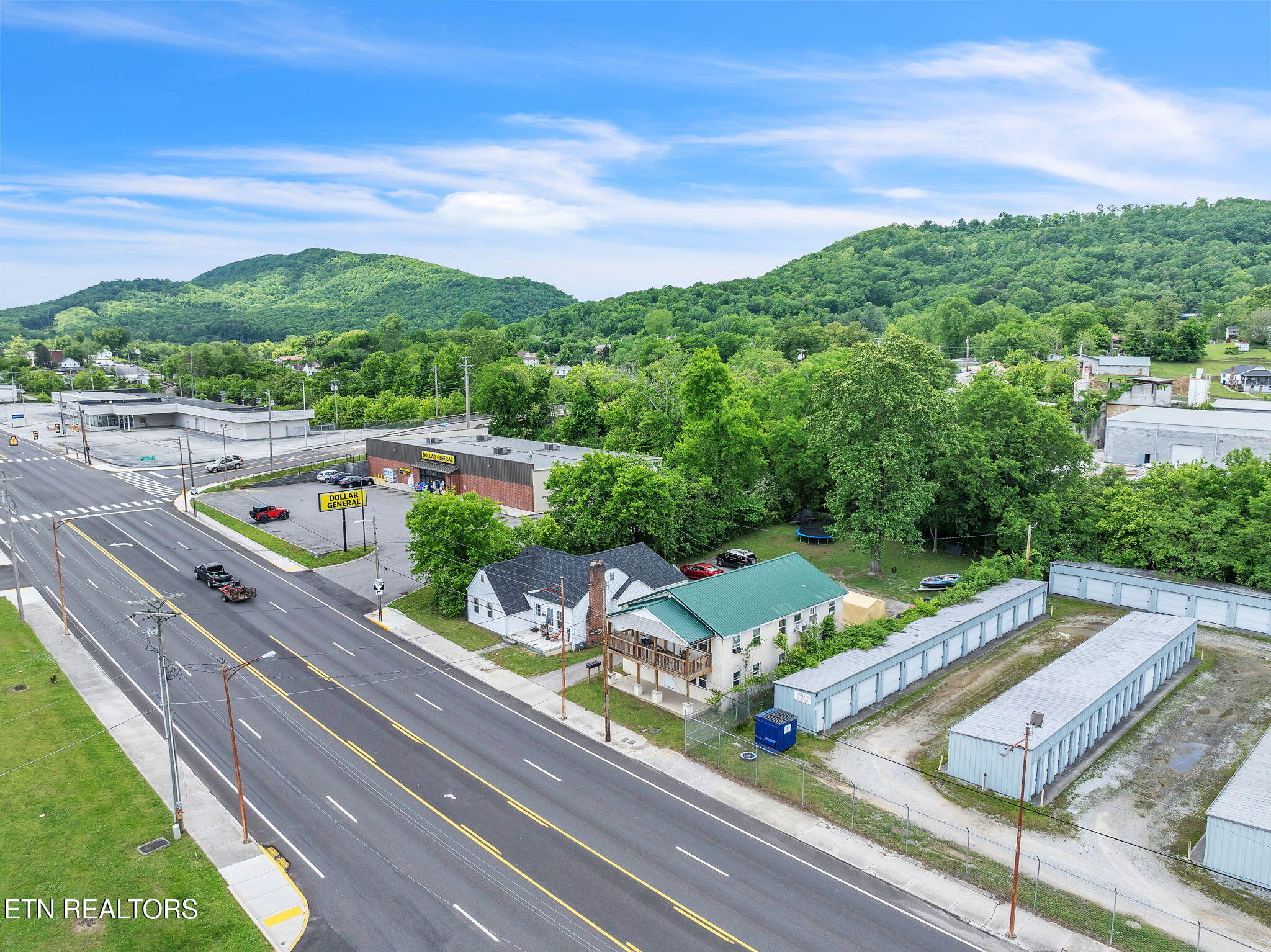 929 N Roane Street Harriman TN 37748