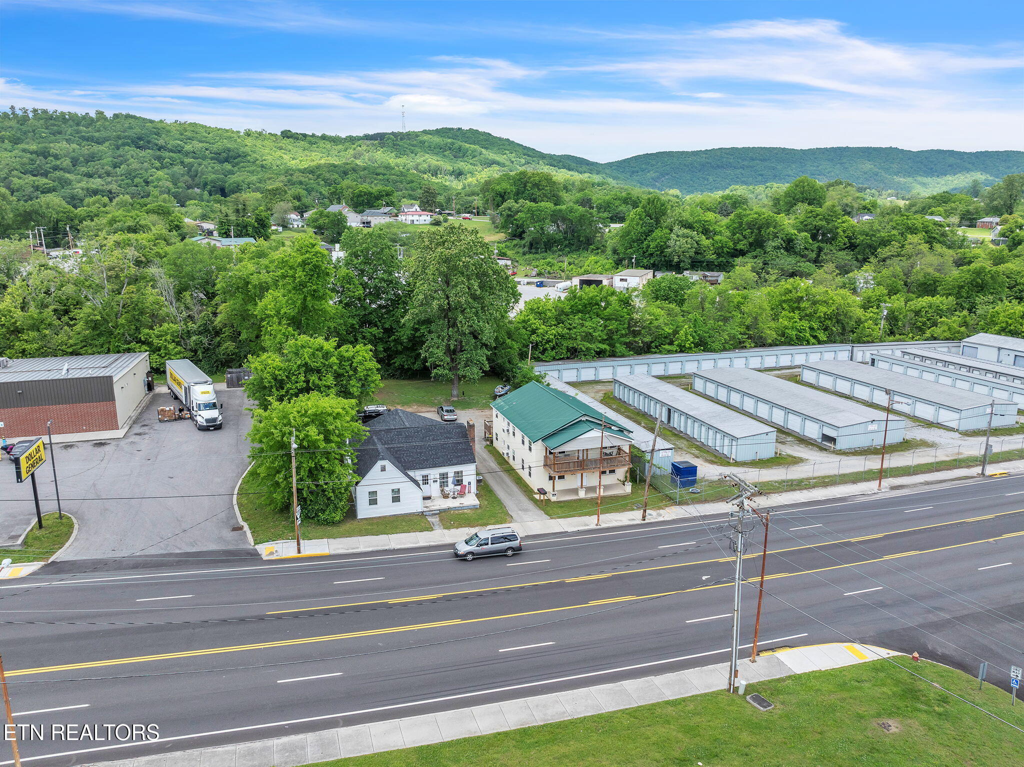 929 N Roane Street Harriman TN 37748
