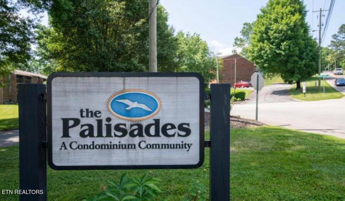 448 Berlin Drive Knoxville TN 37923