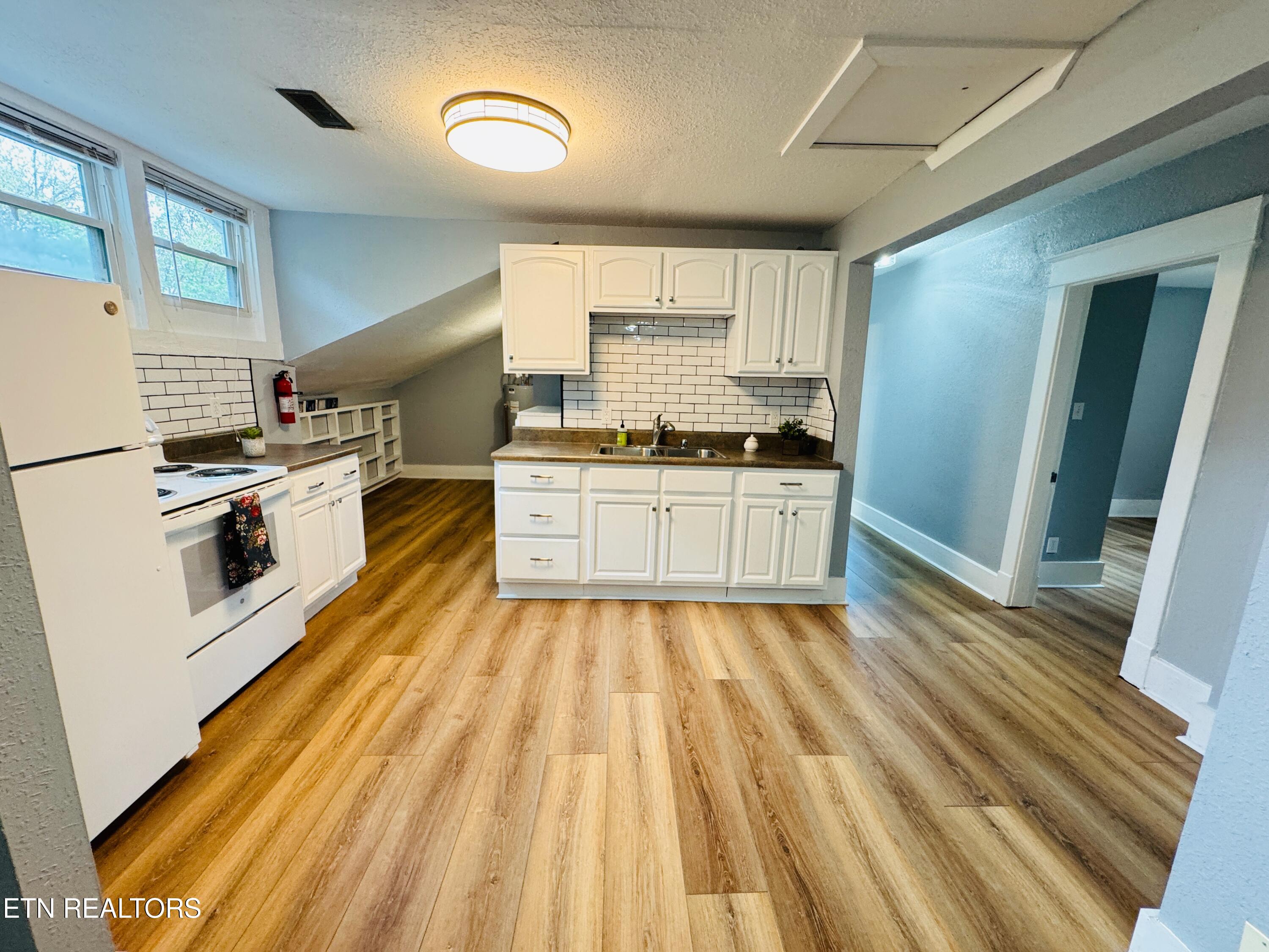 2027 Dandridge Avenue Knoxville TN 37915