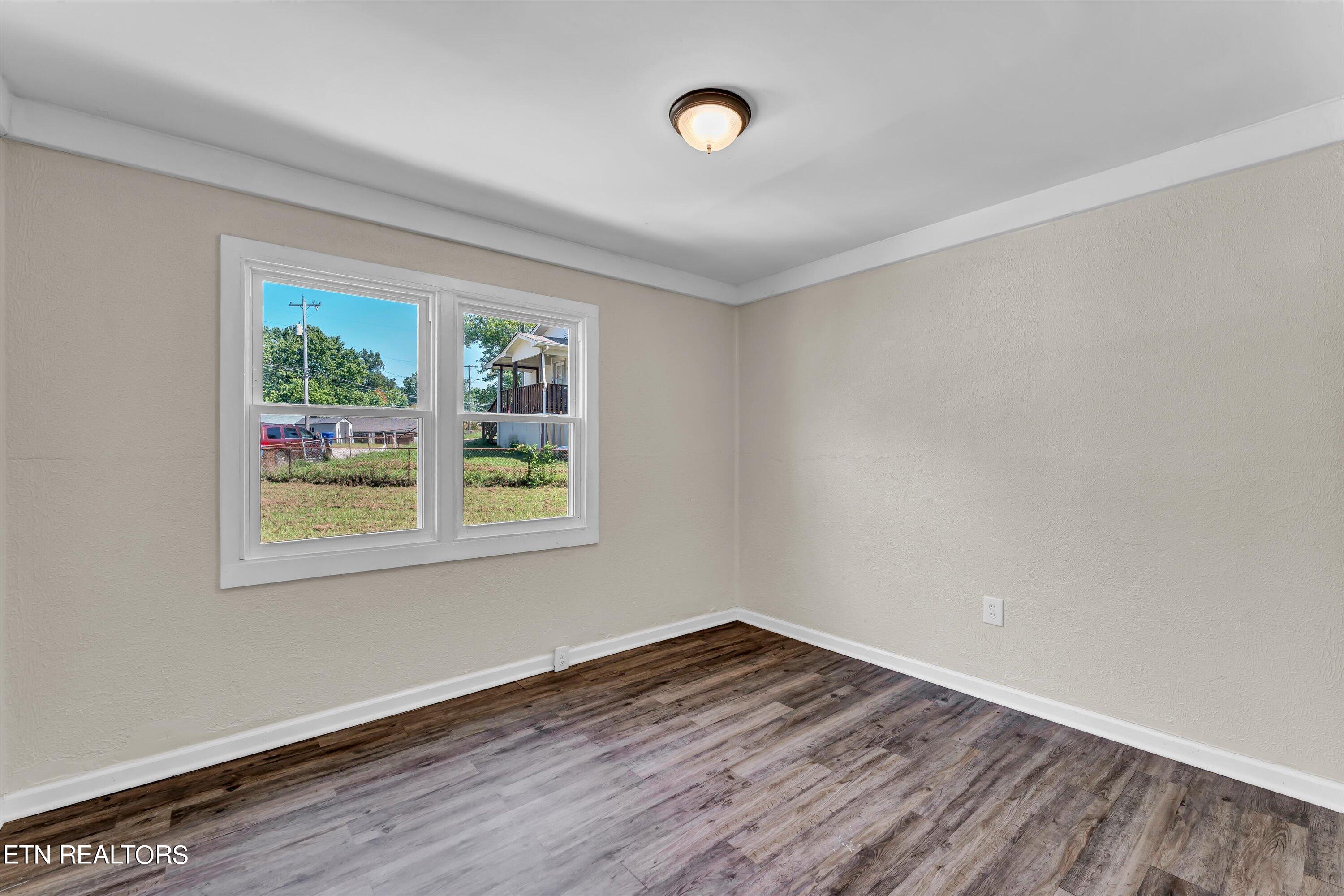 617 W Outer Drive Oak Ridge TN 37830