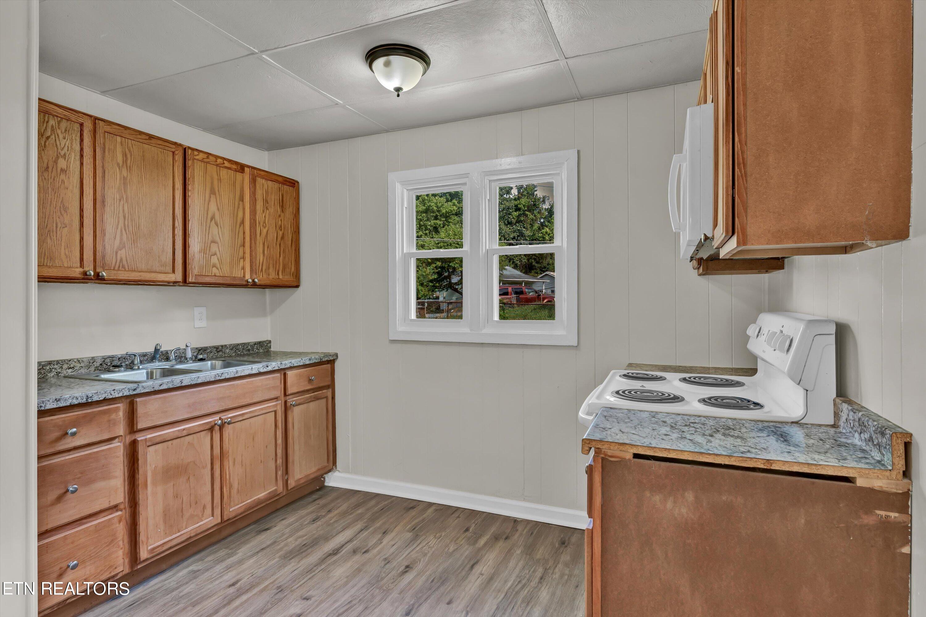 617 W Outer Drive Oak Ridge TN 37830