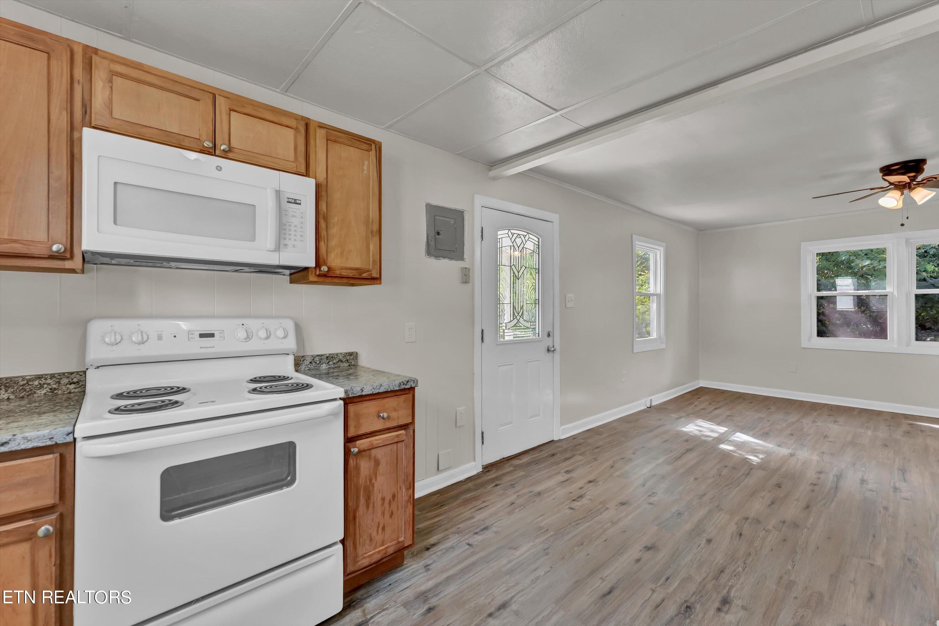 617 W Outer Drive Oak Ridge TN 37830