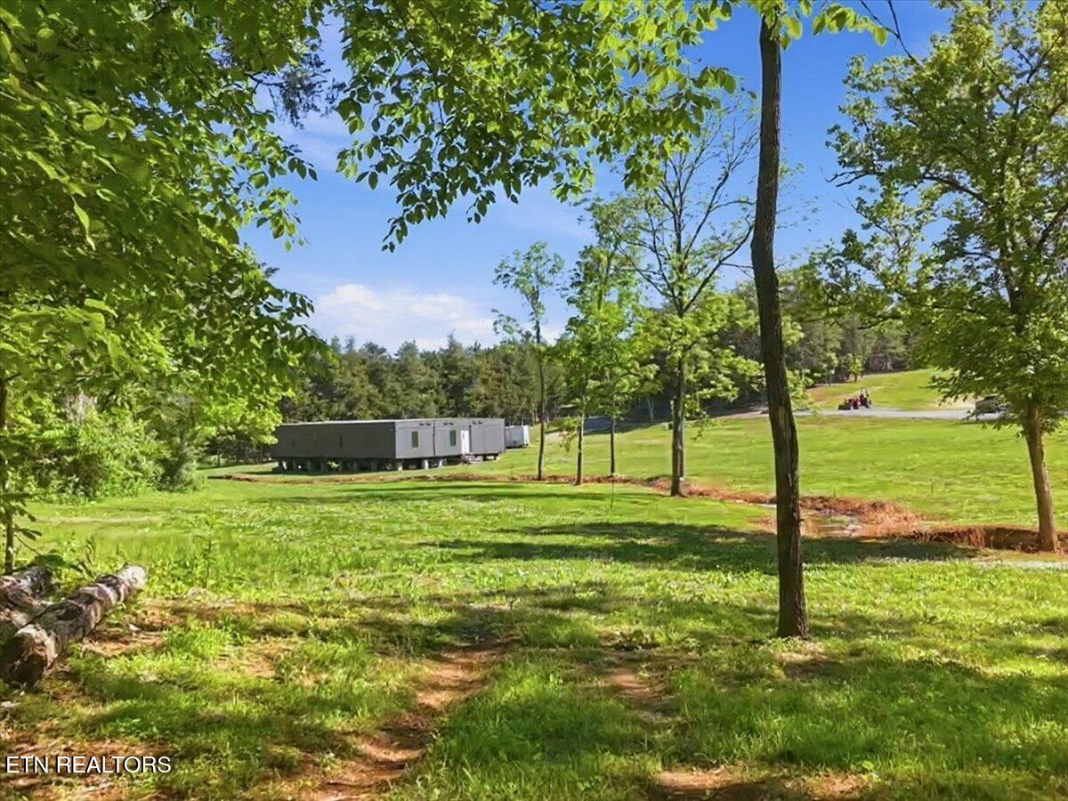 427 & 439 Thorngrove Pike Kodak TN 37764