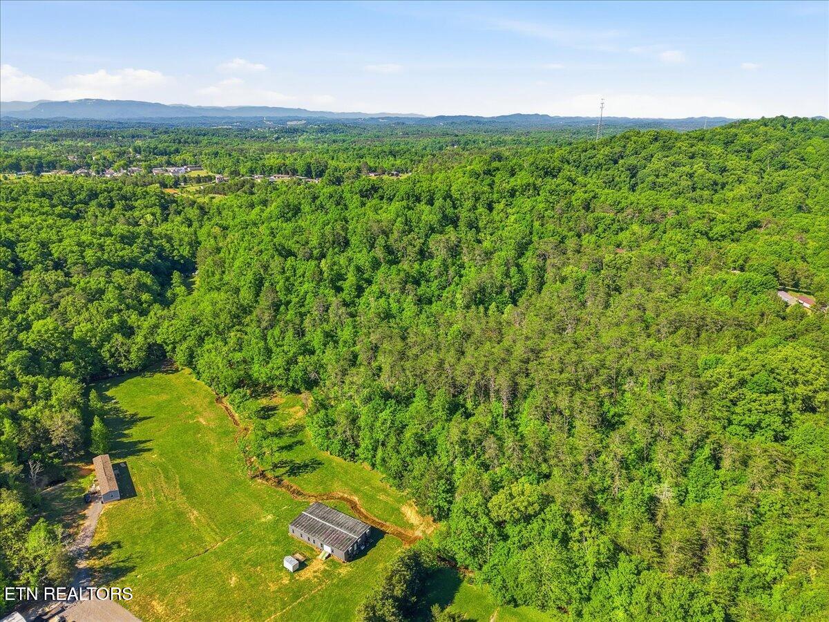 427 & 439 Thorngrove Pike Kodak TN 37764