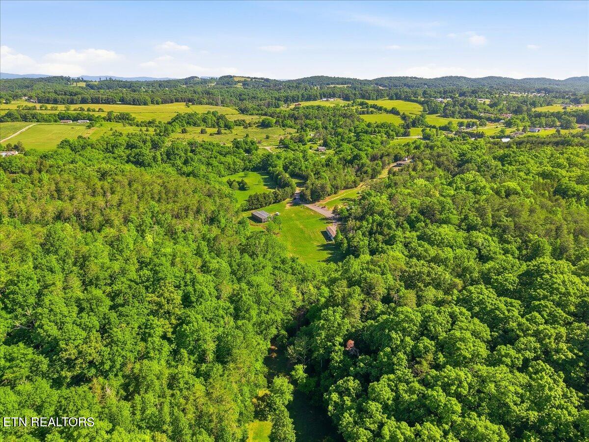 427 & 439 Thorngrove Pike Kodak TN 37764