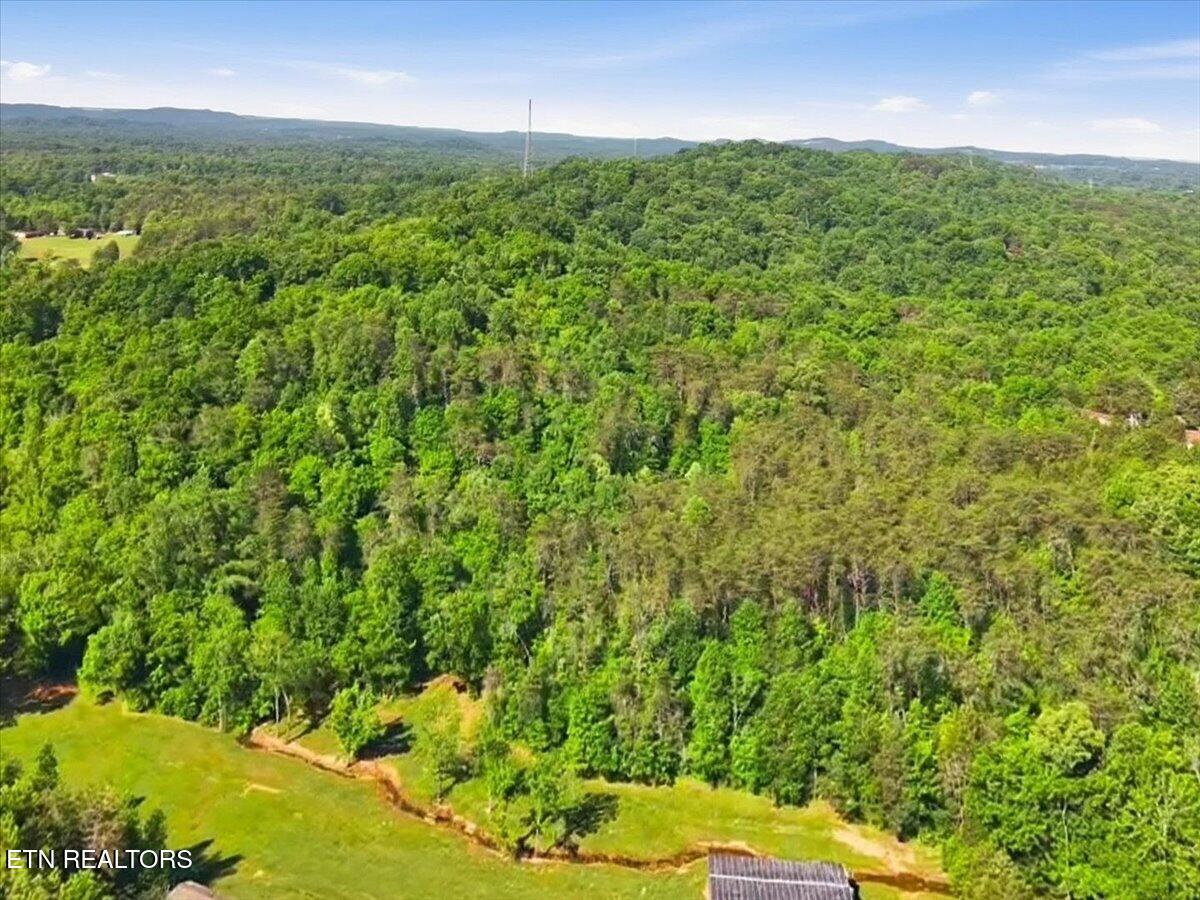 427 & 439 Thorngrove Pike Kodak TN 37764