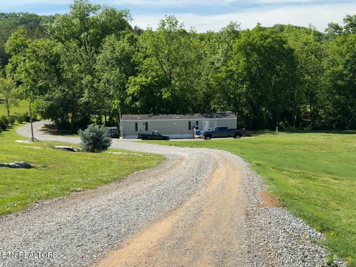 427 & 439 Thorngrove Pike Kodak TN 37764