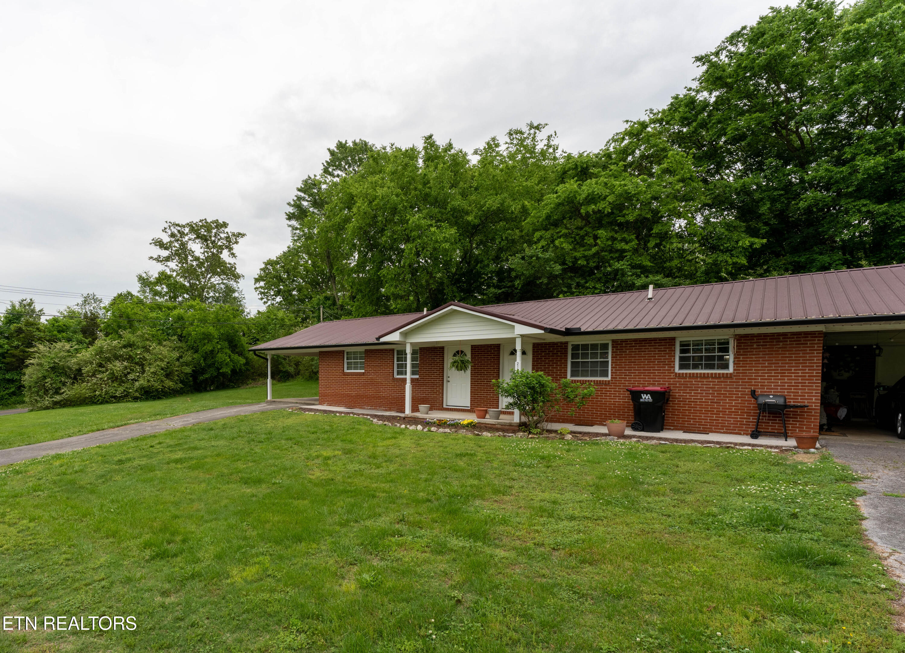 2182 Lakeview Road Lenoir City TN 37772