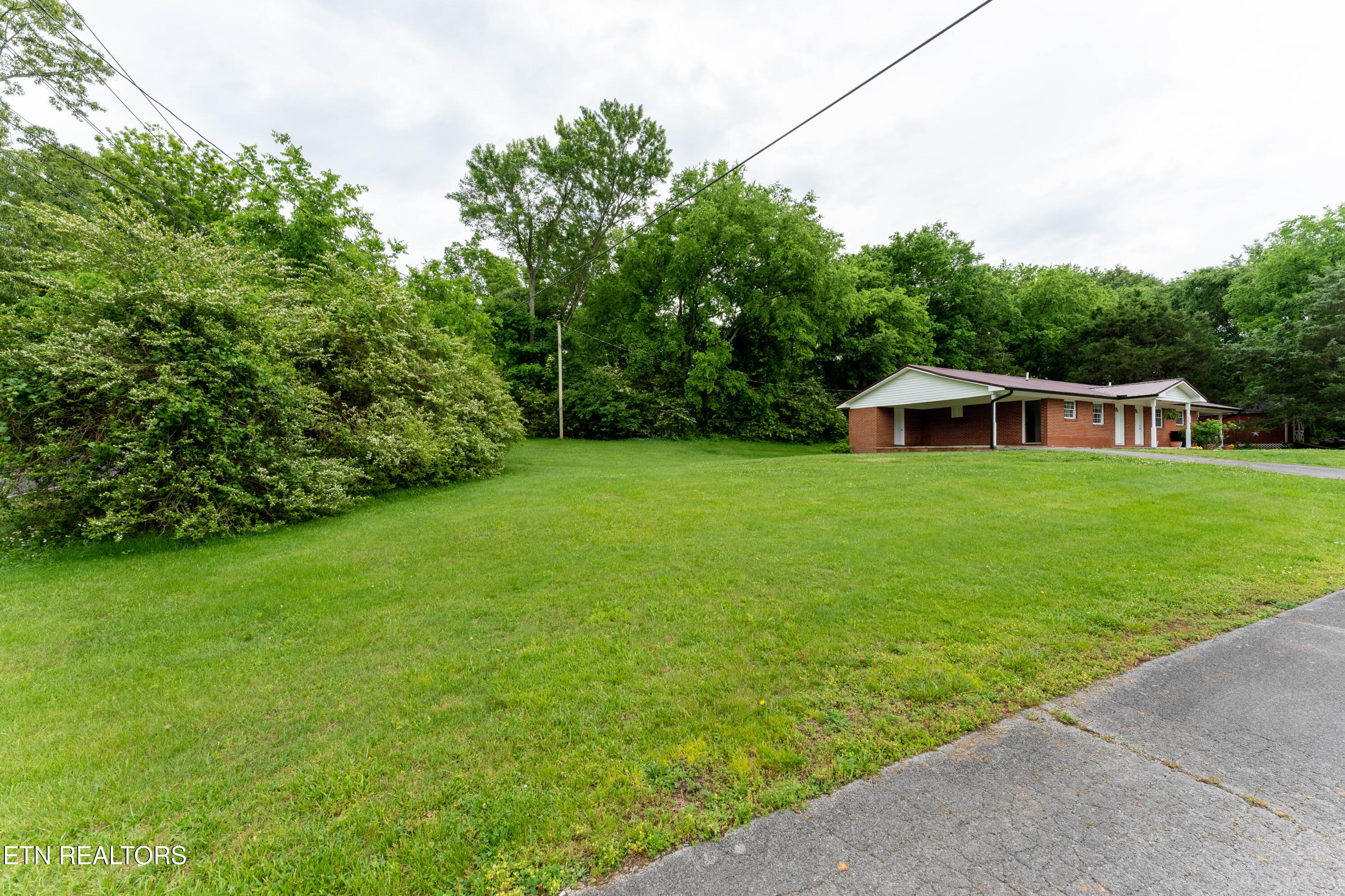 2182 Lakeview Road Lenoir City TN 37772