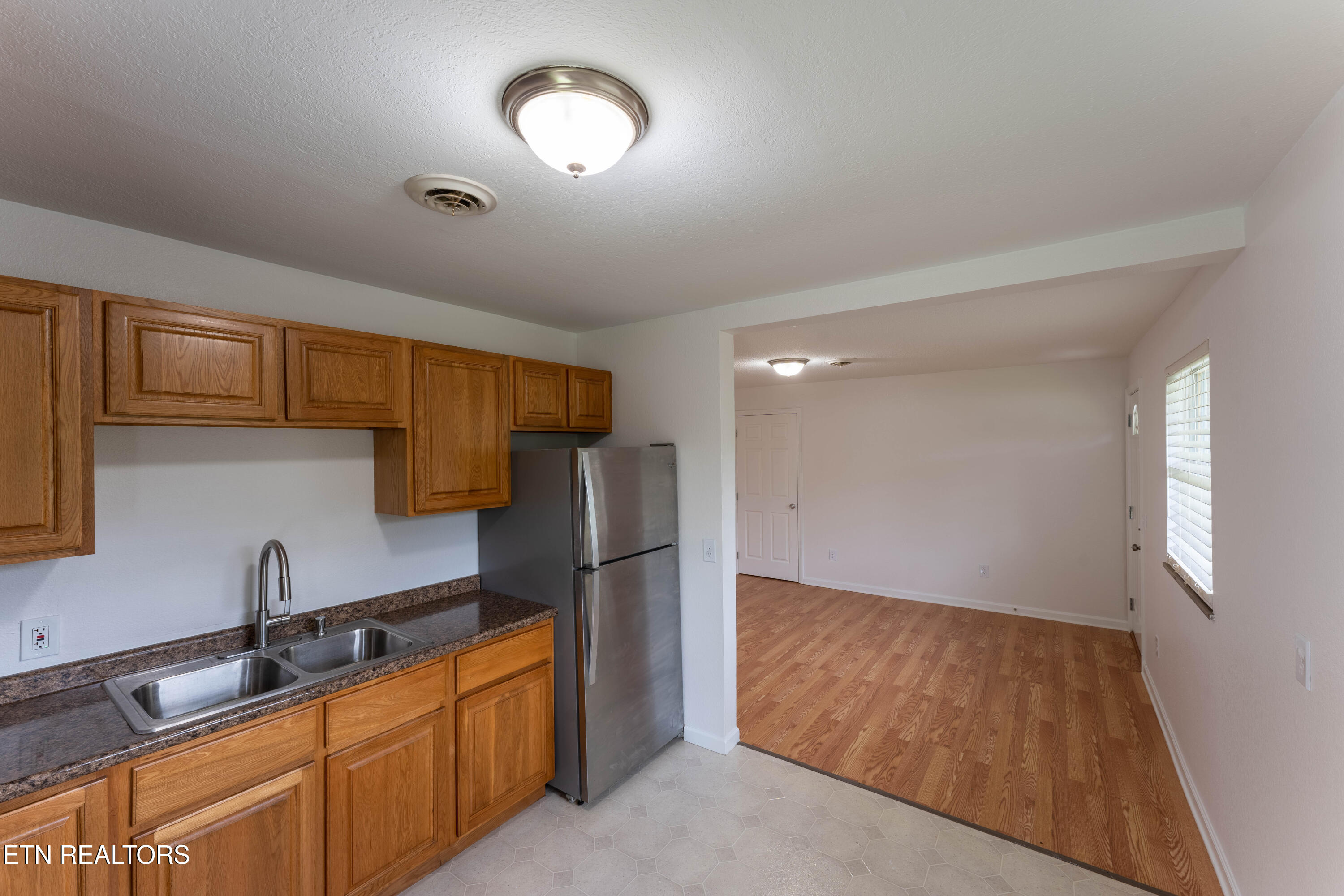 2182 Lakeview Road Lenoir City TN 37772