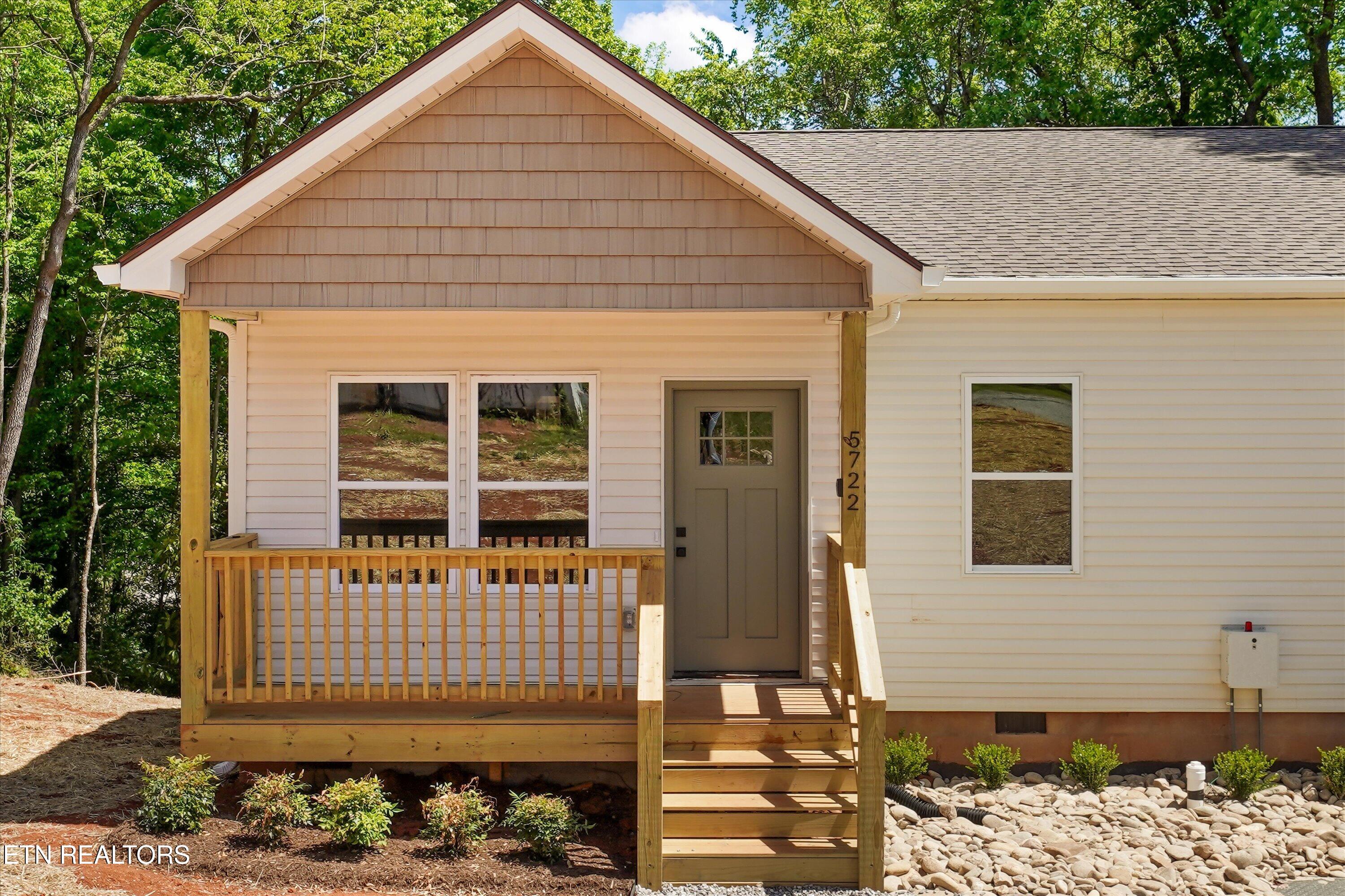 5722/5724 Wallwood Road Knoxville TN 37912