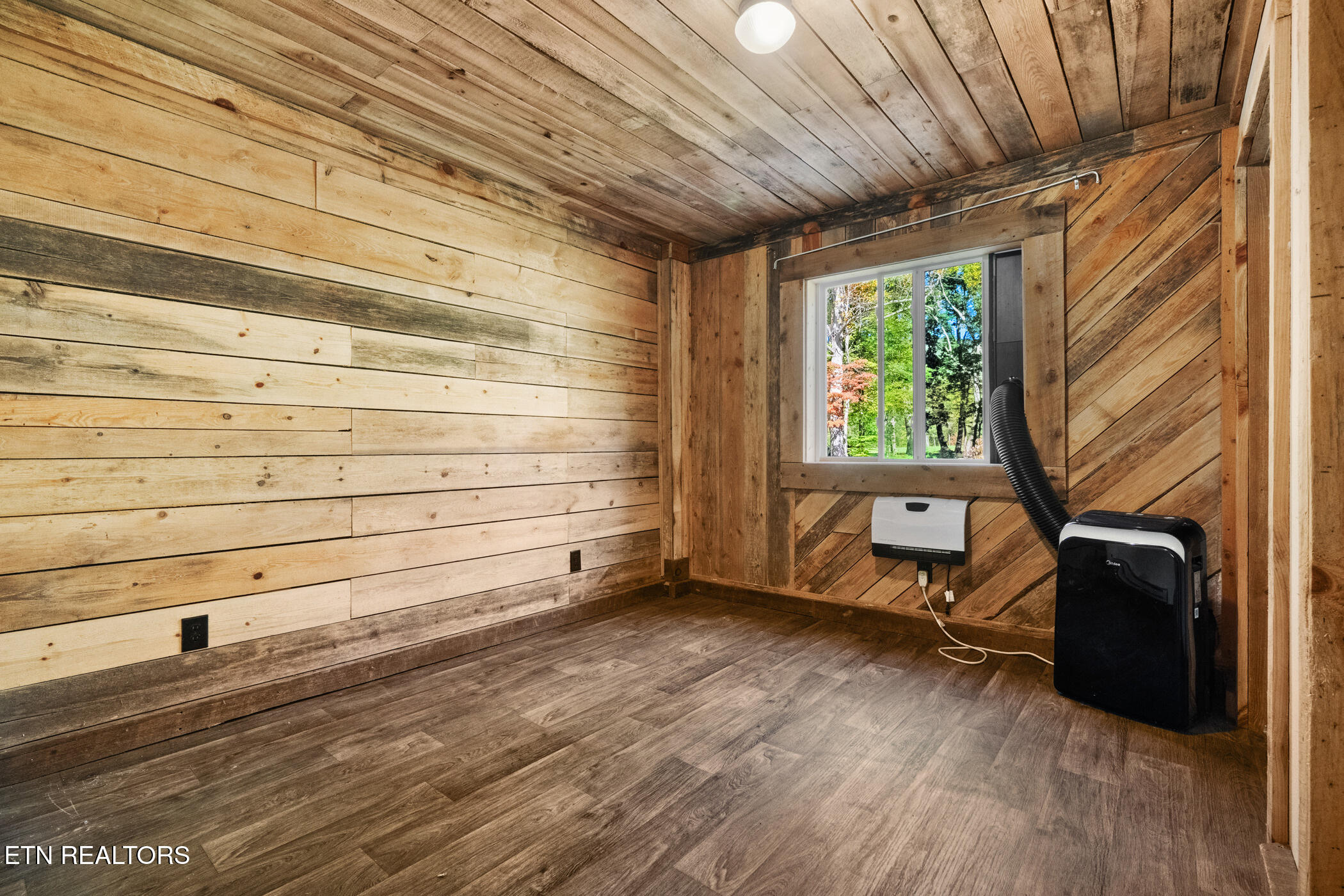 2353 Highway 107 Unicoi TN 37692
